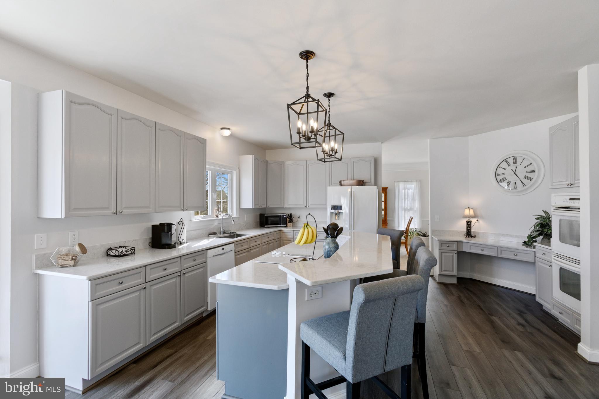 MEADOW BROOK - Residential