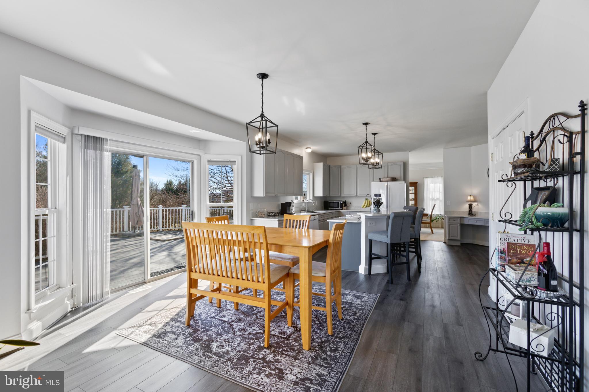 MEADOW BROOK - Residential