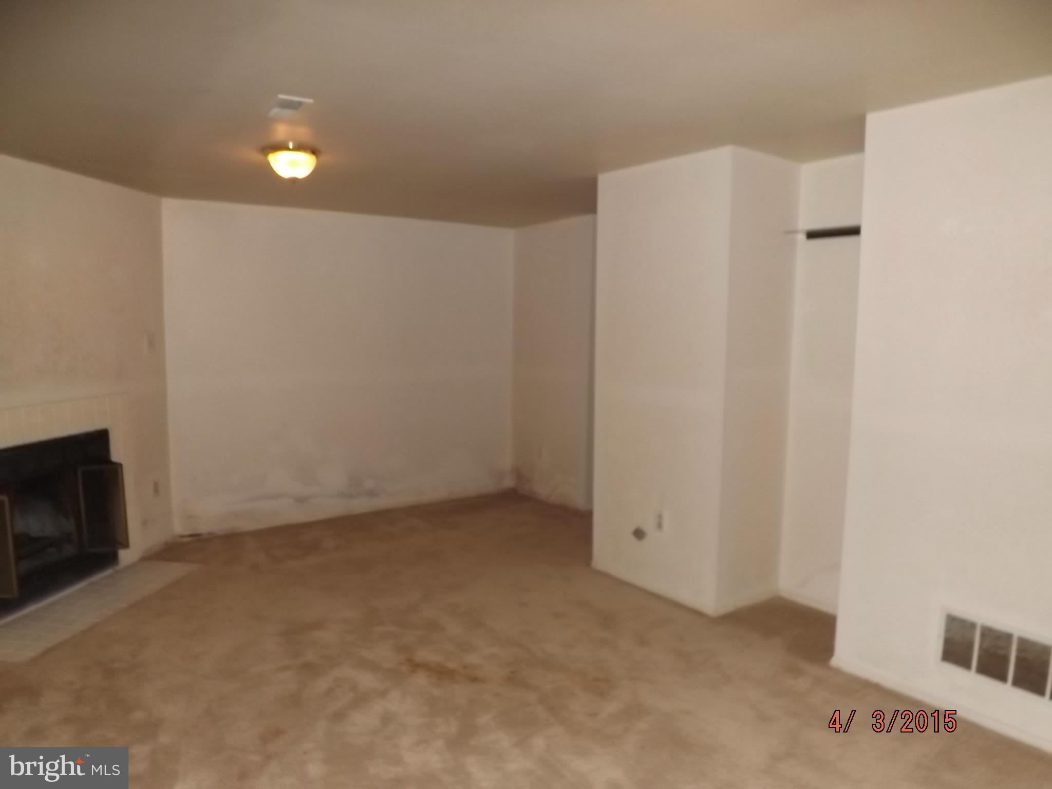 COURTLAND WOODS - Residential