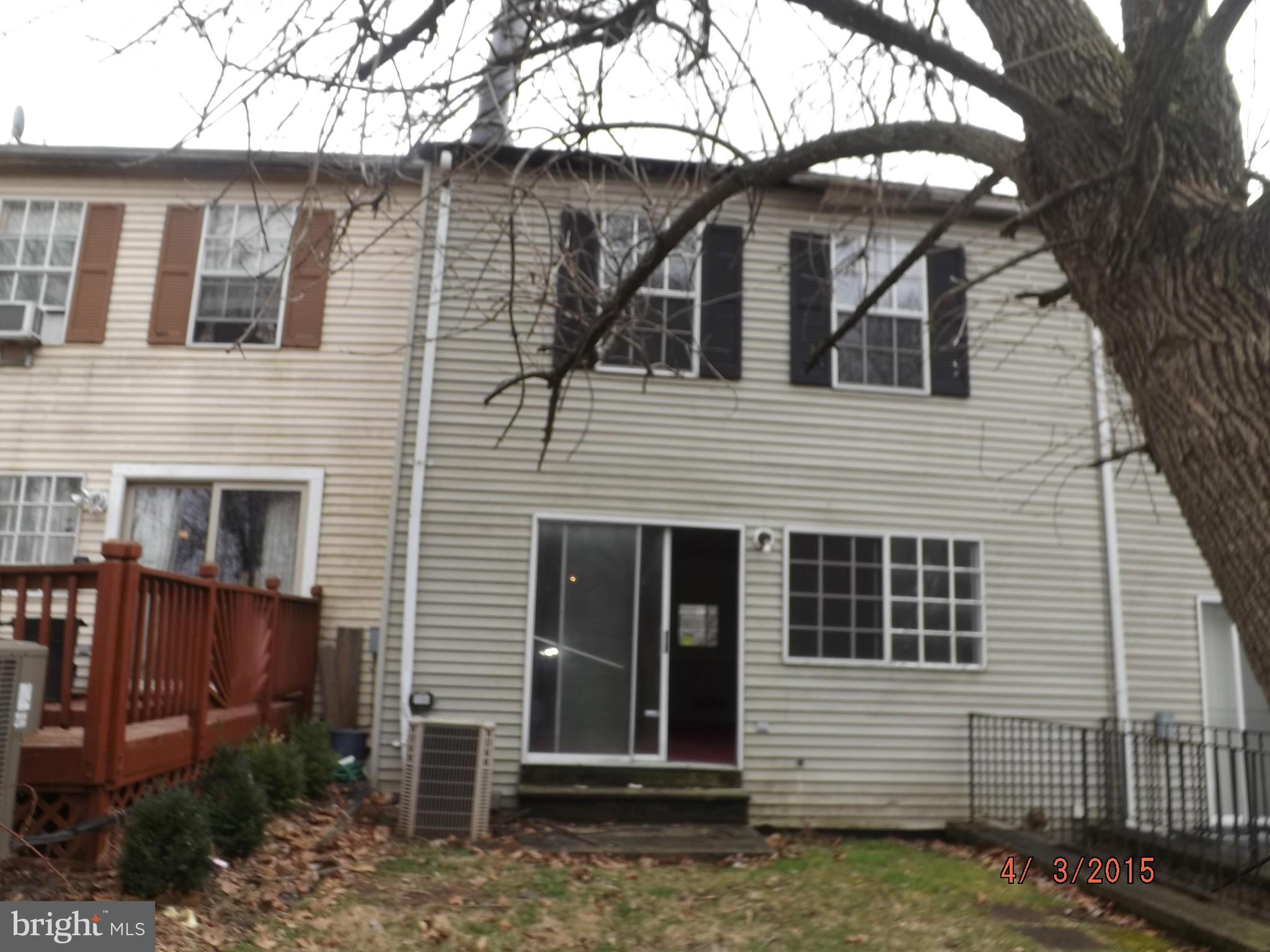 COURTLAND WOODS - Residential