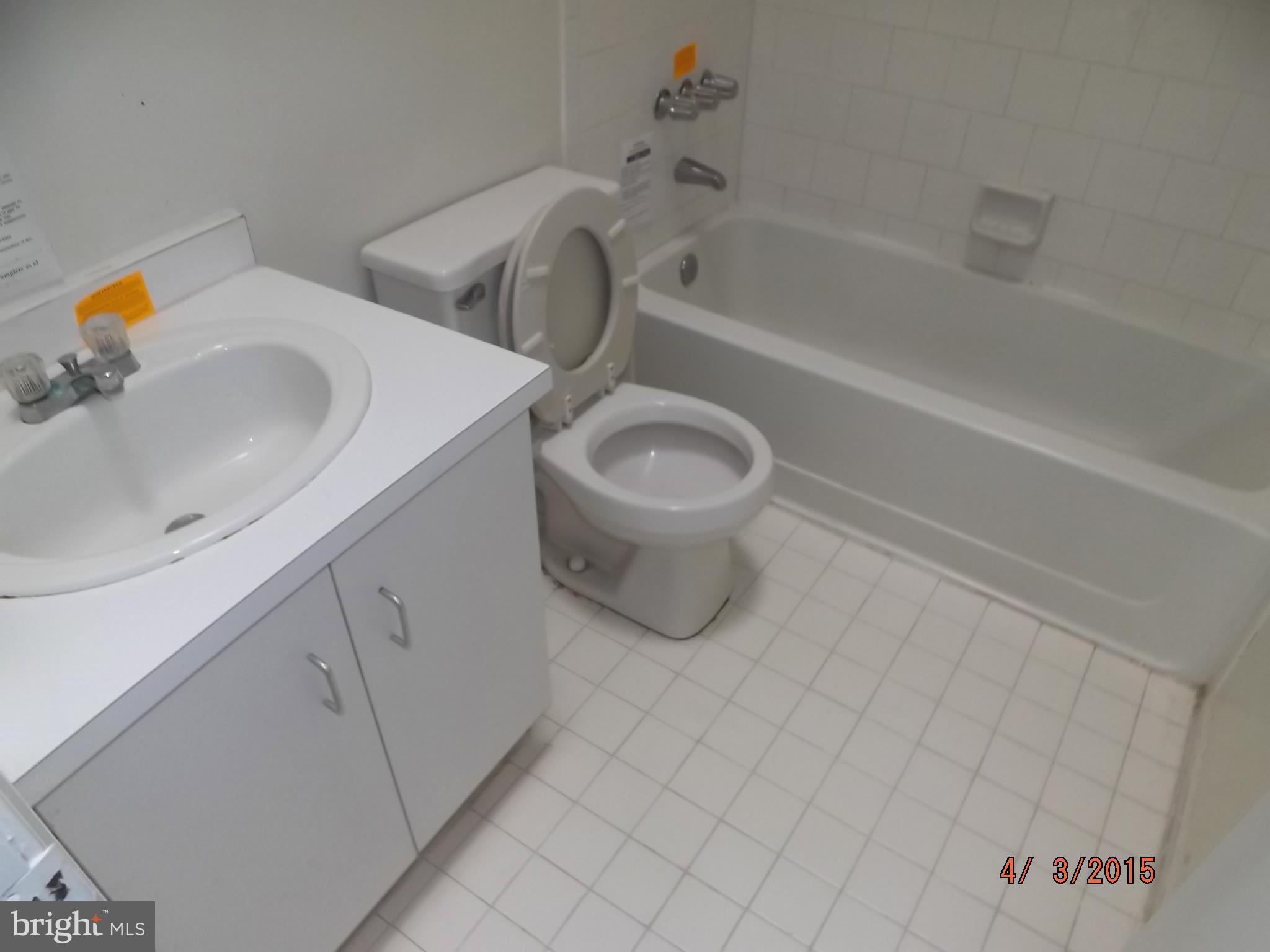 COURTLAND WOODS - Residential