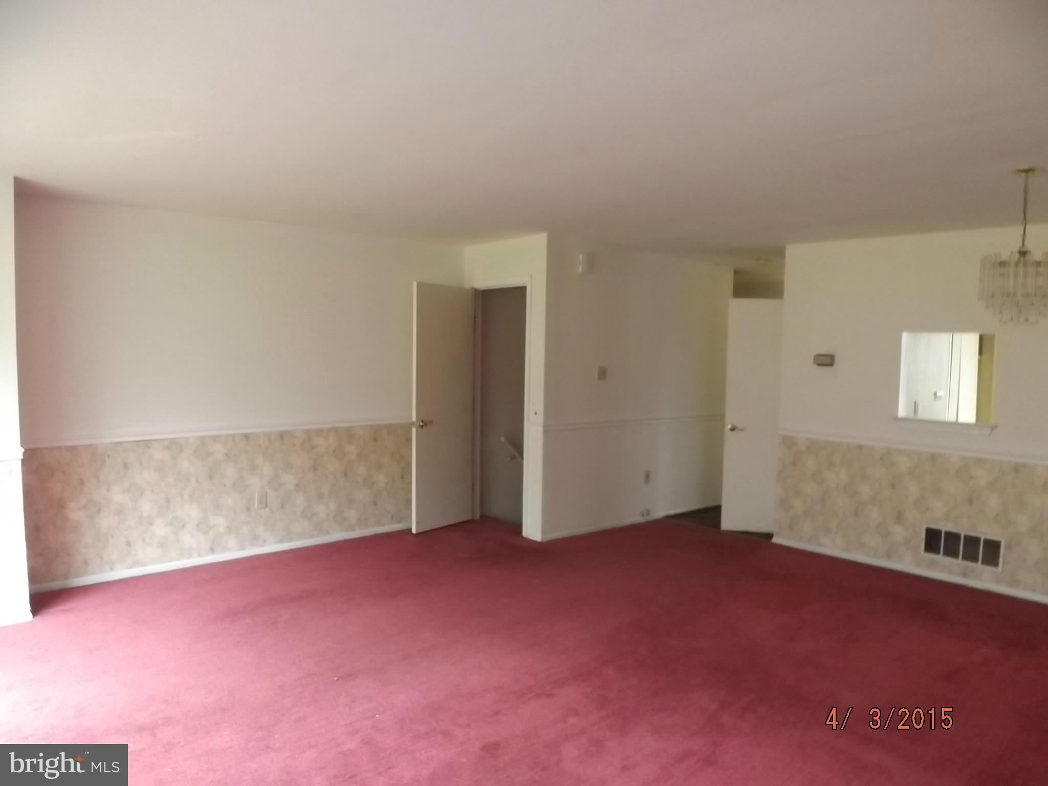 COURTLAND WOODS - Residential