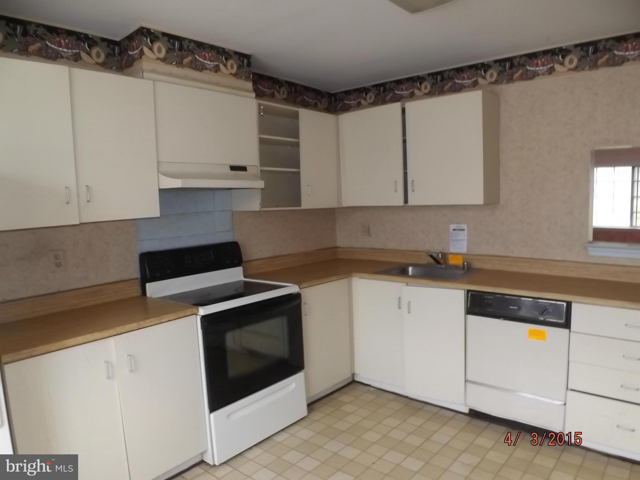 COURTLAND WOODS - Residential