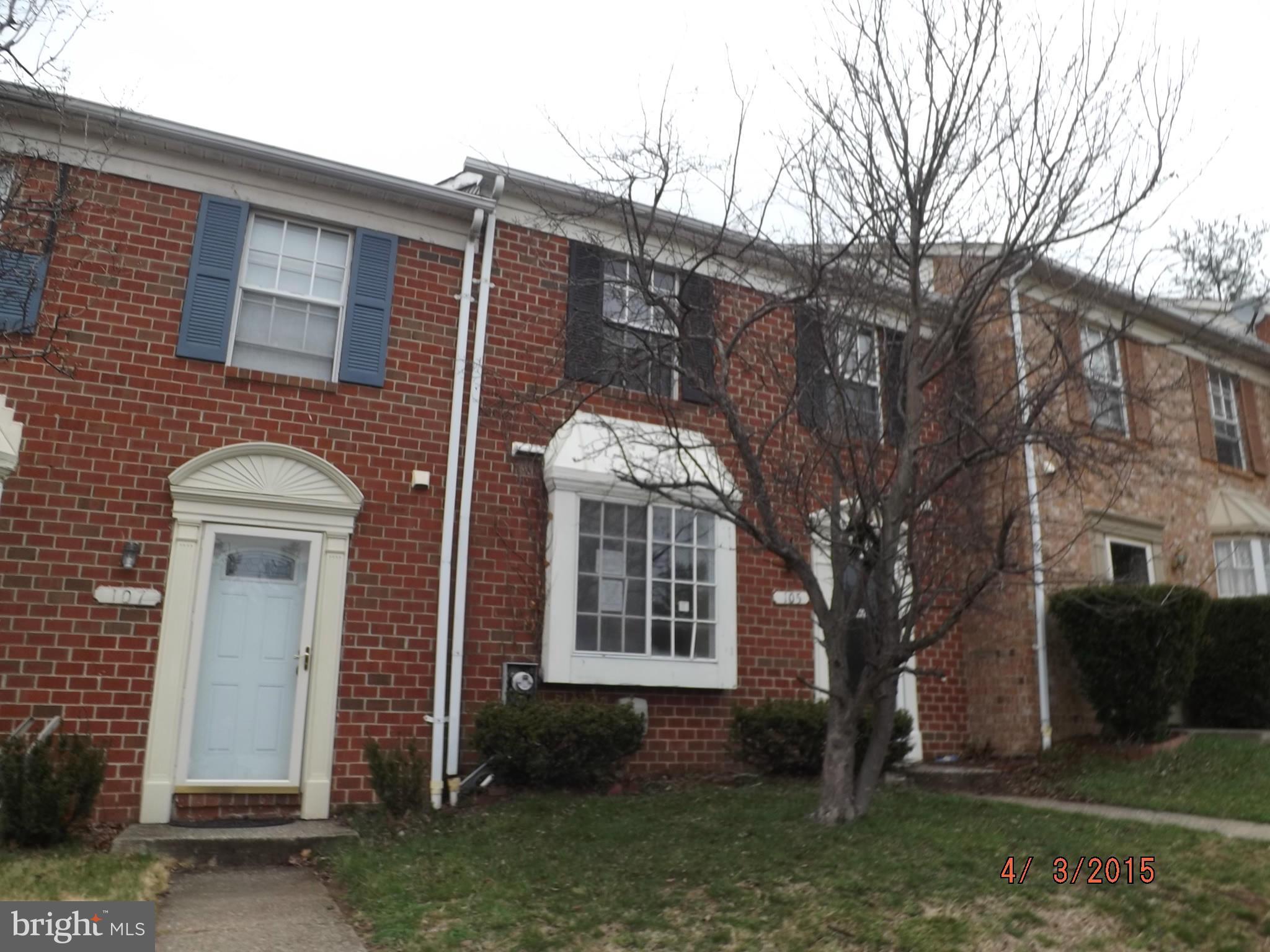 COURTLAND WOODS - Residential