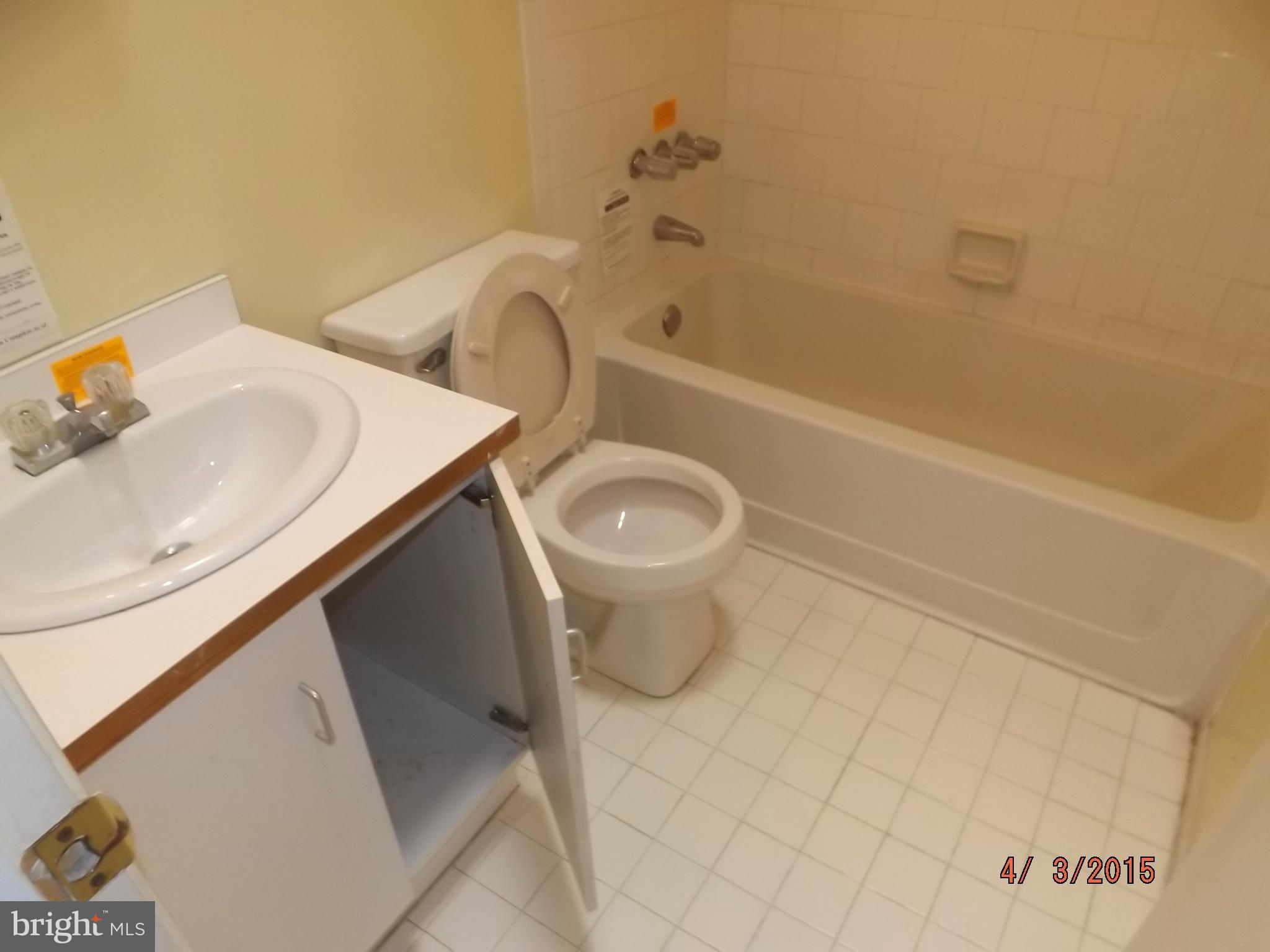 COURTLAND WOODS - Residential