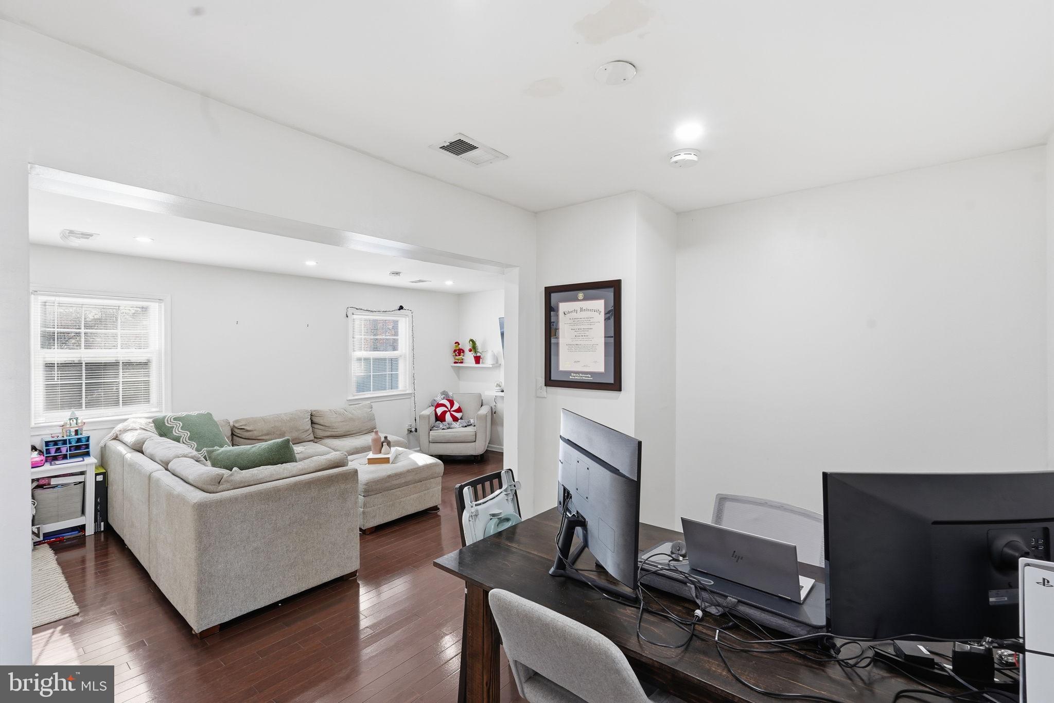 THOUSAND OAKS - Residential