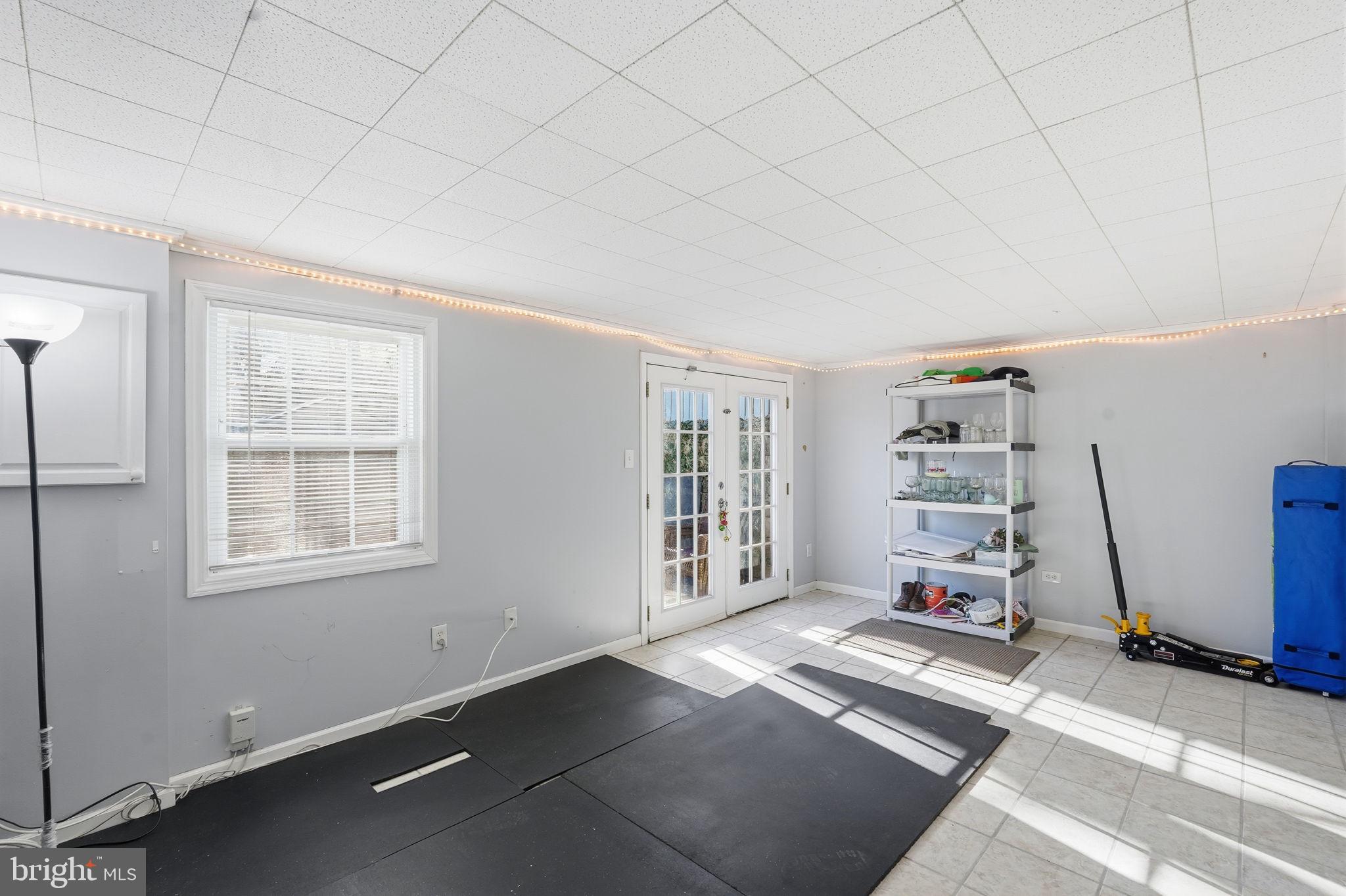 THOUSAND OAKS - Residential