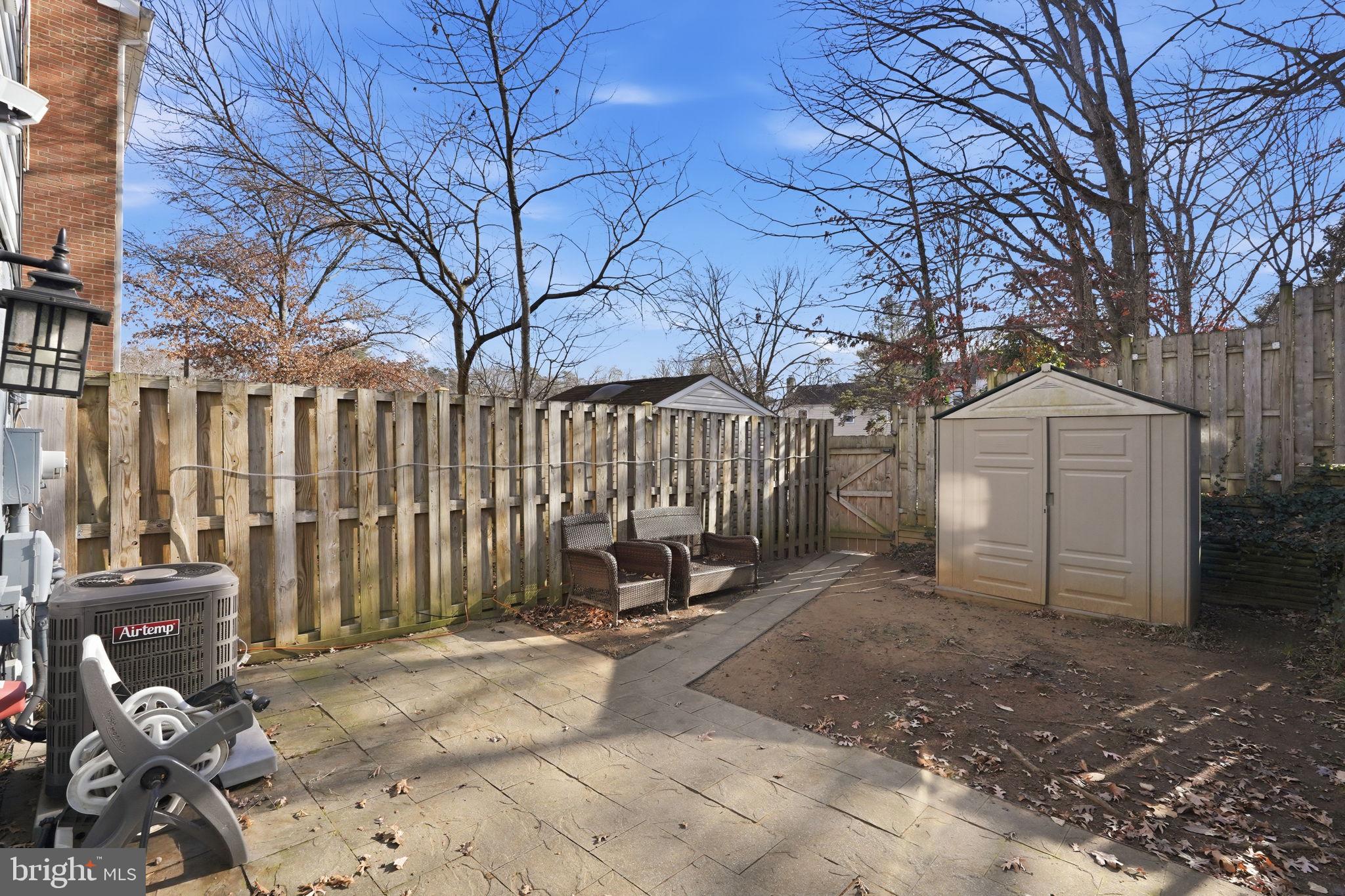 THOUSAND OAKS - Residential