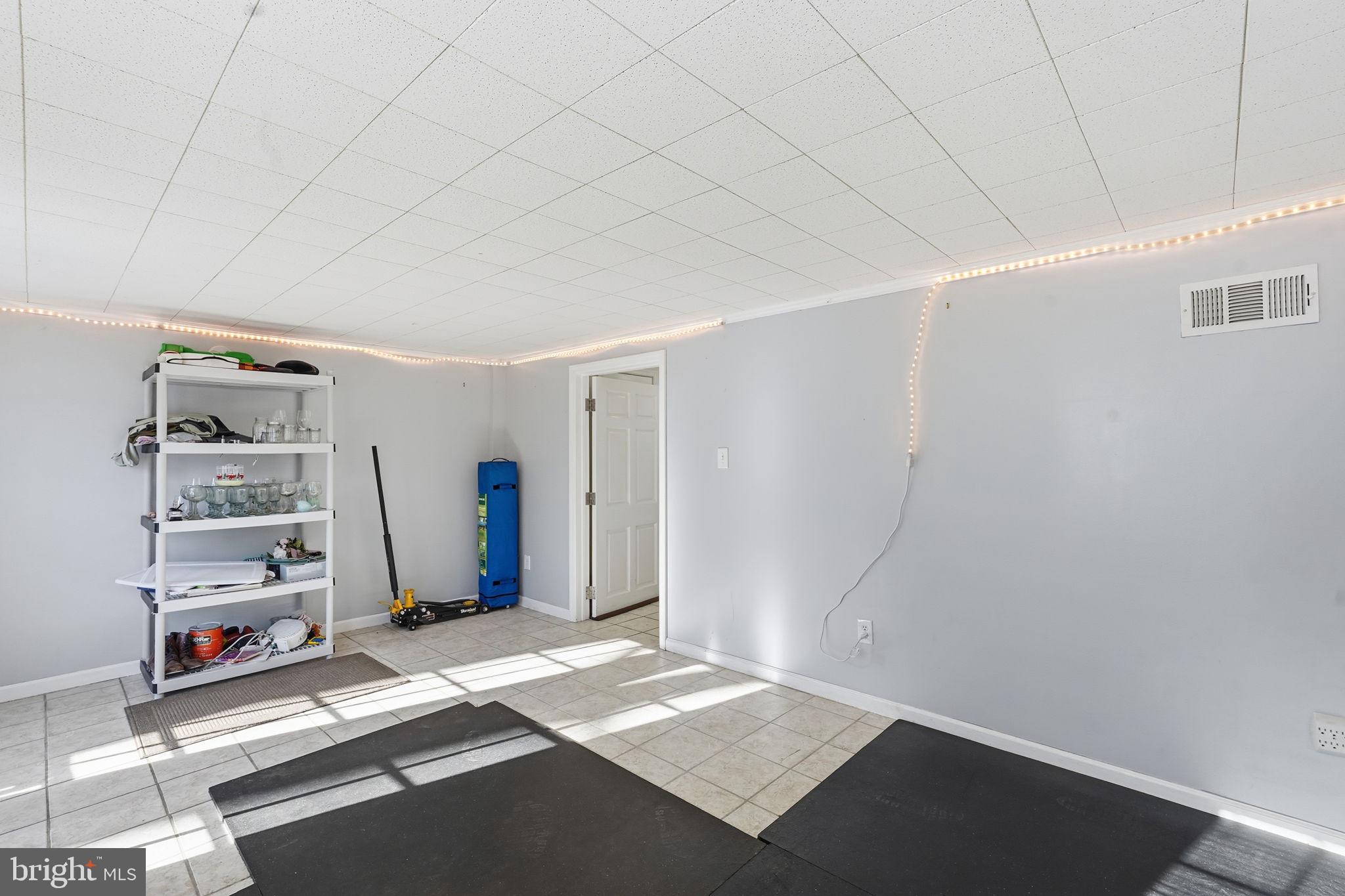 THOUSAND OAKS - Residential