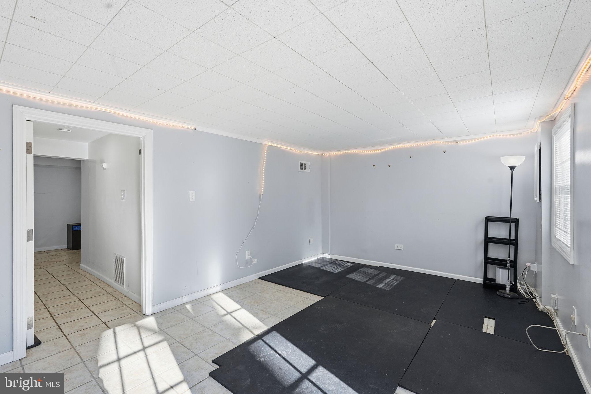 THOUSAND OAKS - Residential