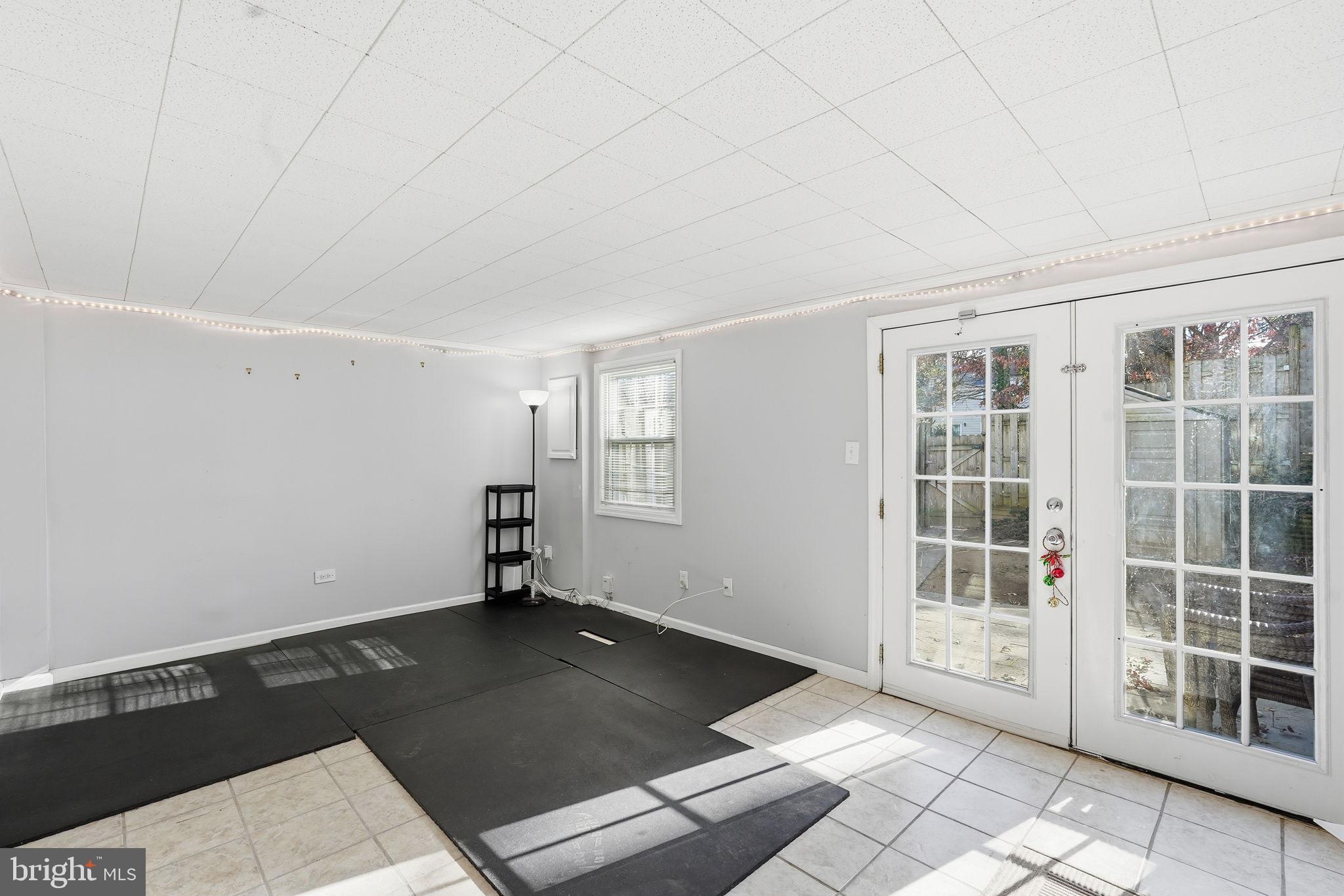 THOUSAND OAKS - Residential