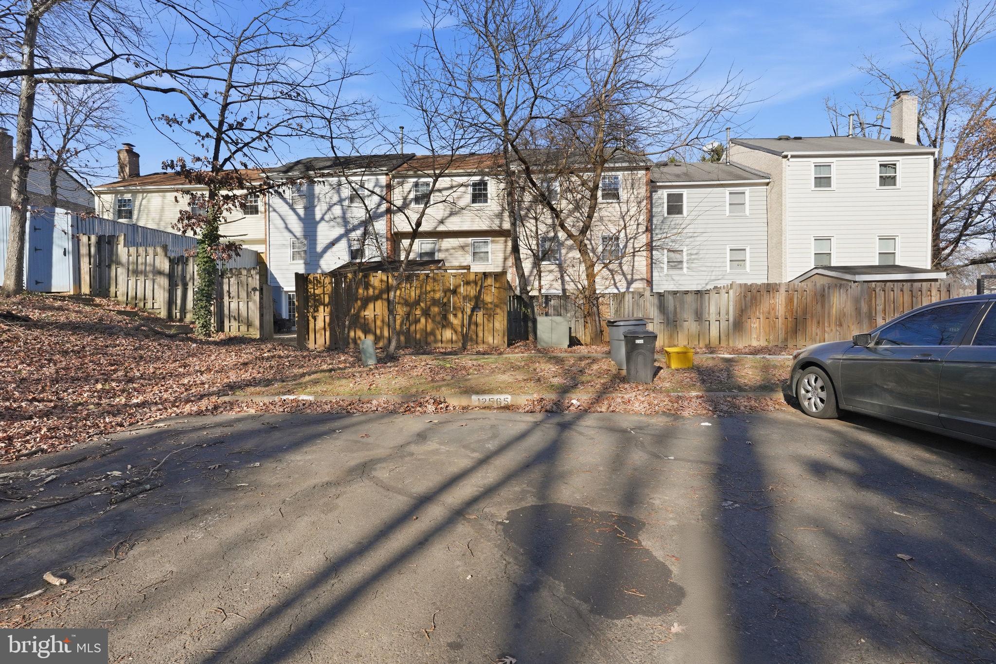 THOUSAND OAKS - Residential