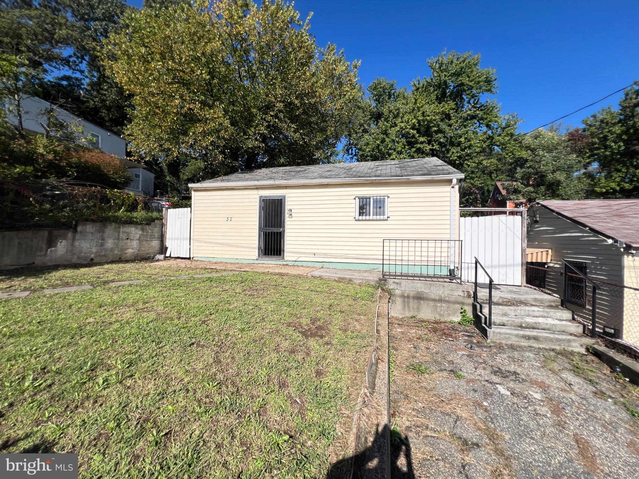 52 BAYOU AVENUE