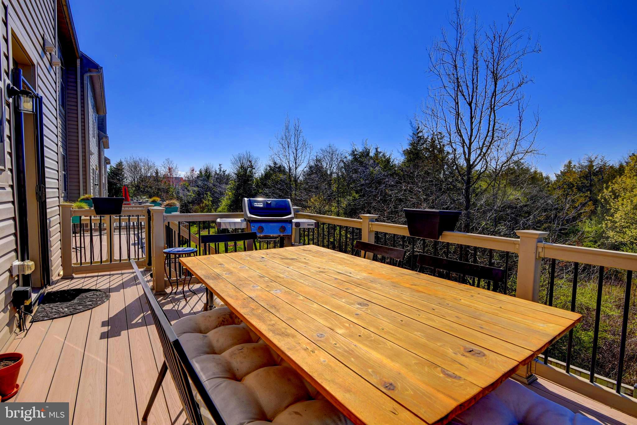 LOUDOUN PLACE - Residential Lease