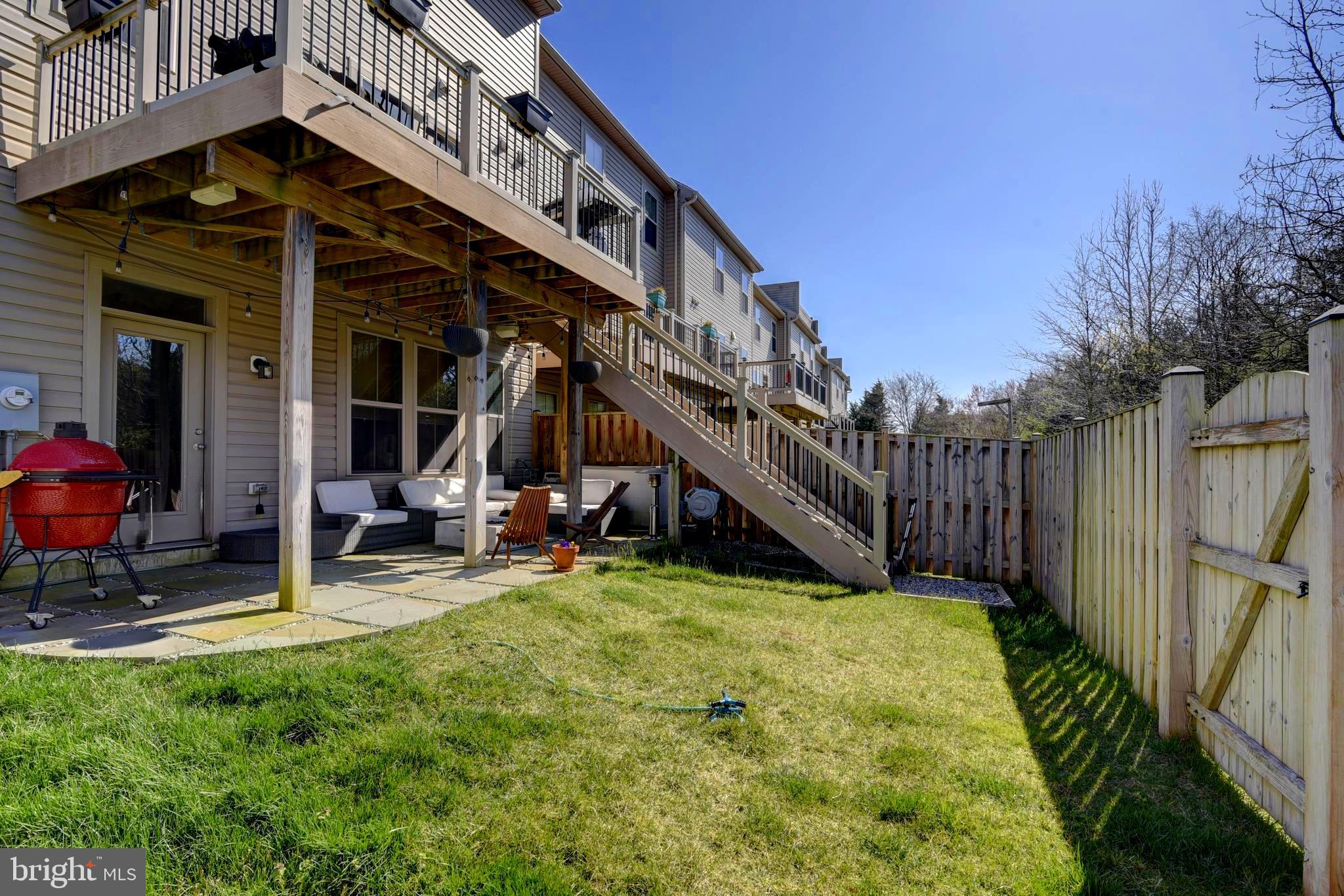 LOUDOUN PLACE - Residential Lease