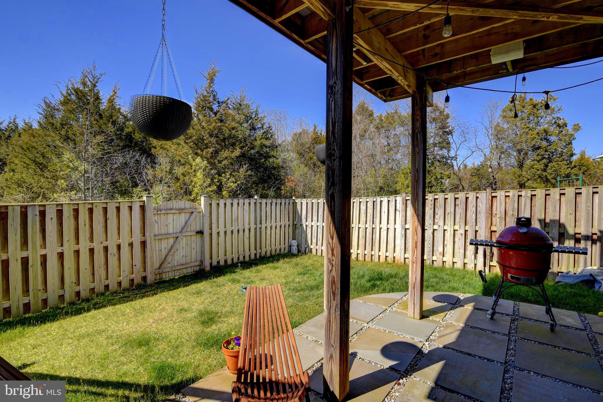 LOUDOUN PLACE - Residential Lease