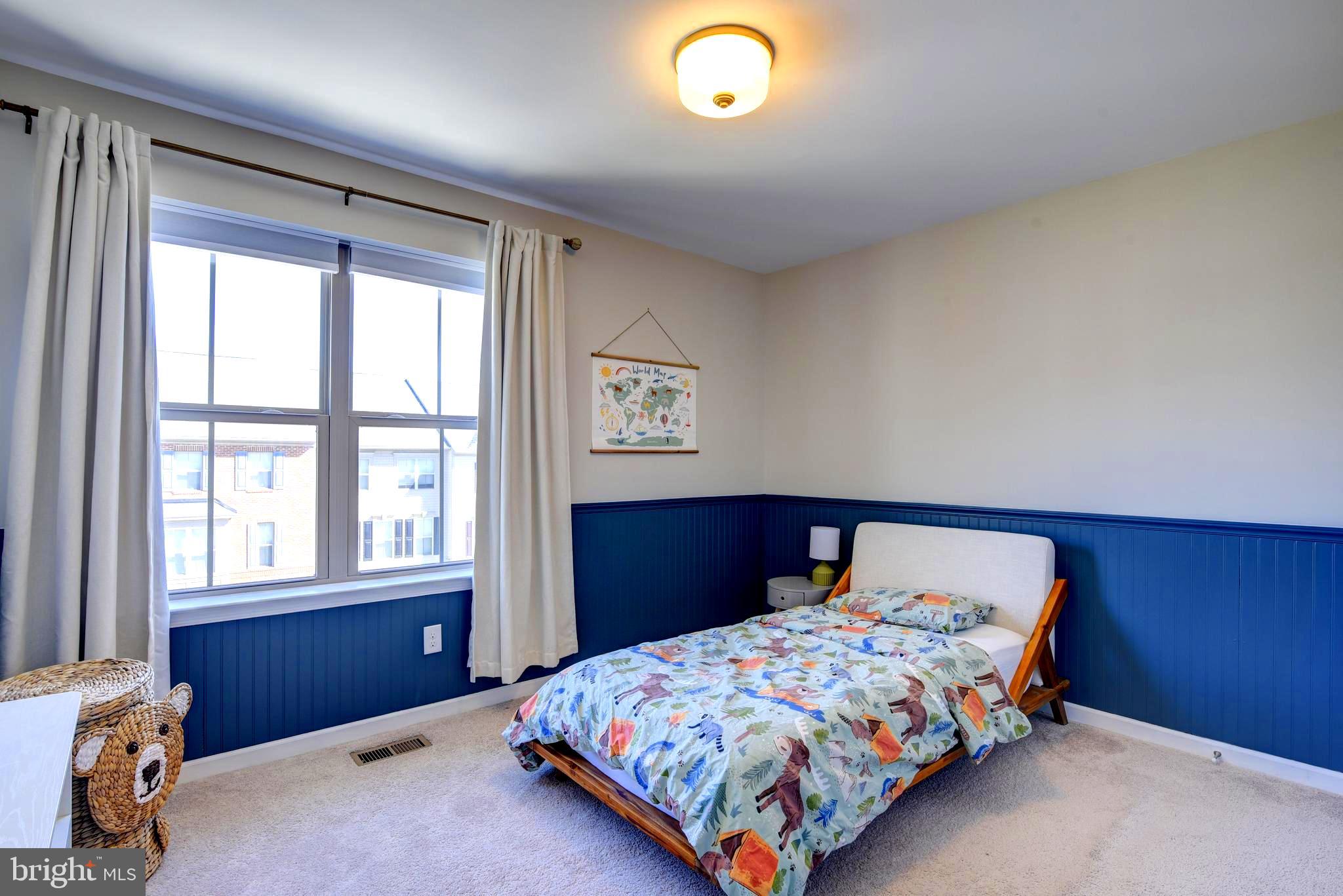 LOUDOUN PLACE - Residential Lease