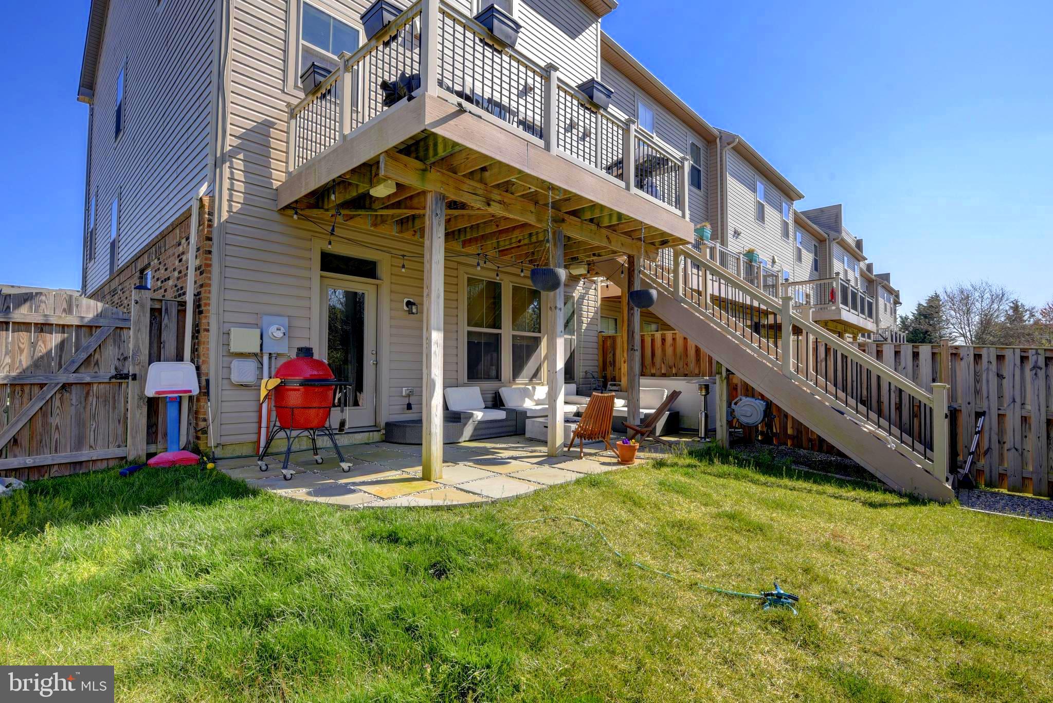 LOUDOUN PLACE - Residential Lease