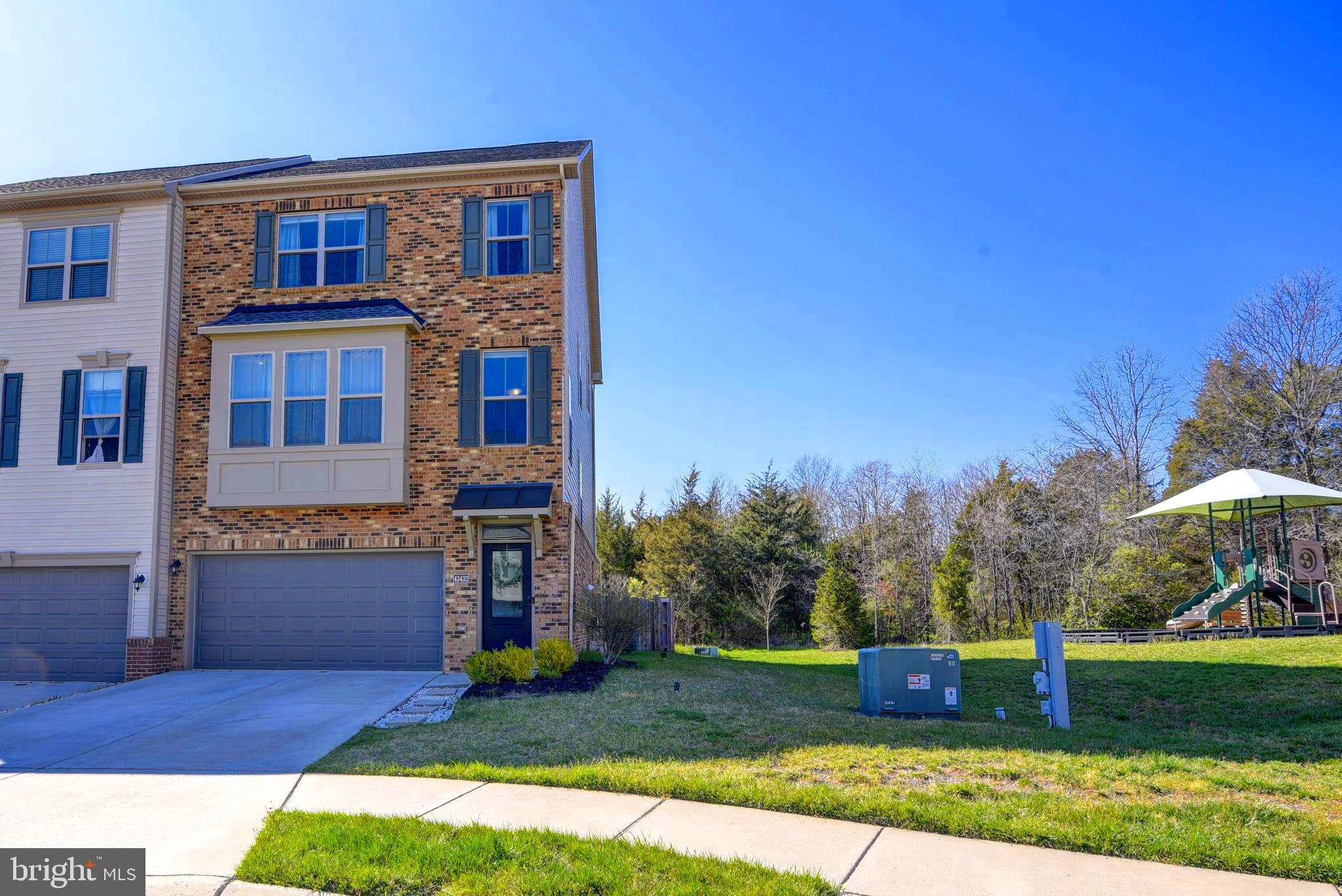 LOUDOUN PLACE - Residential Lease