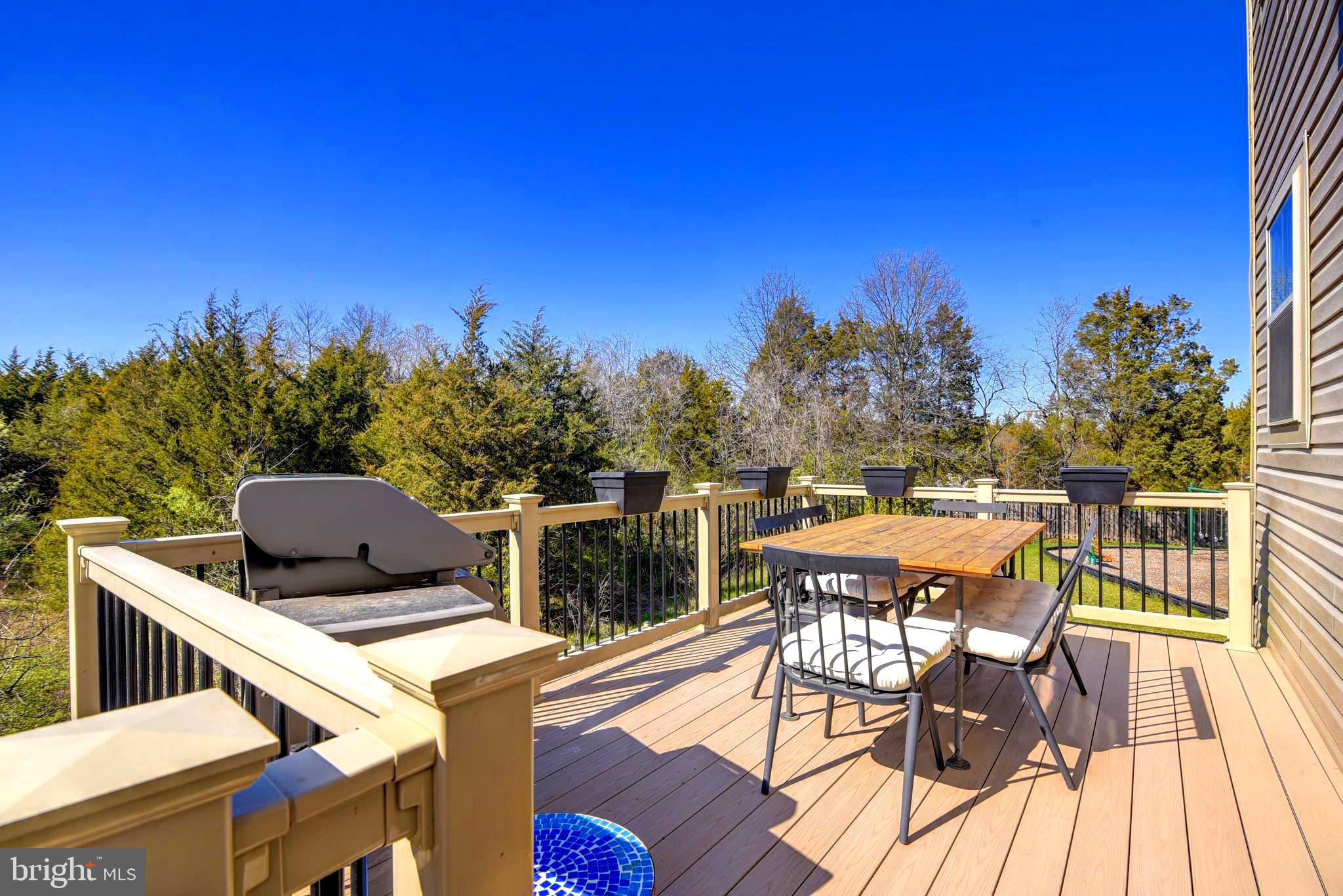 LOUDOUN PLACE - Residential Lease