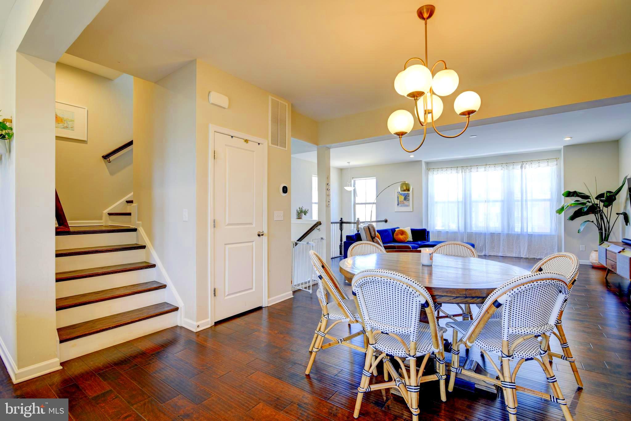 LOUDOUN PLACE - Residential Lease