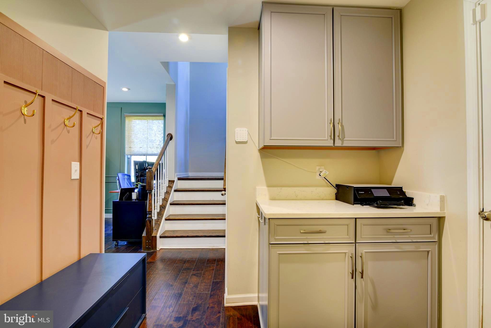 LOUDOUN PLACE - Residential Lease