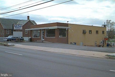 Photo of 384 S Main Street, TIMBERVILLE, VA 22853 (MLS # VARO2002624)