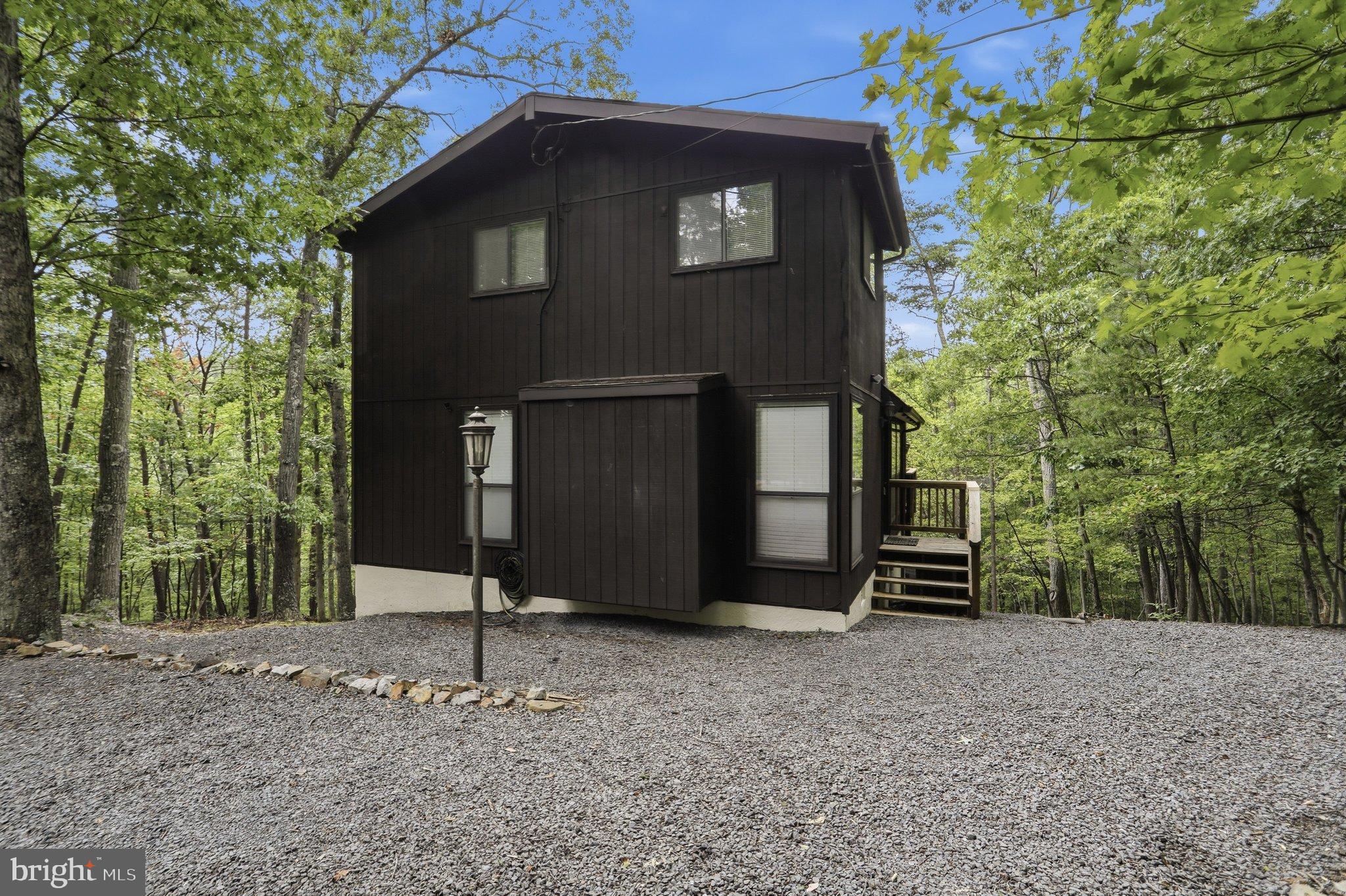 354 ANIMIKEAN RIDGE