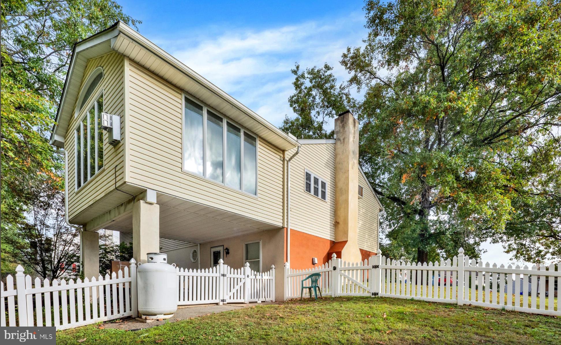 206 LILAC LANE