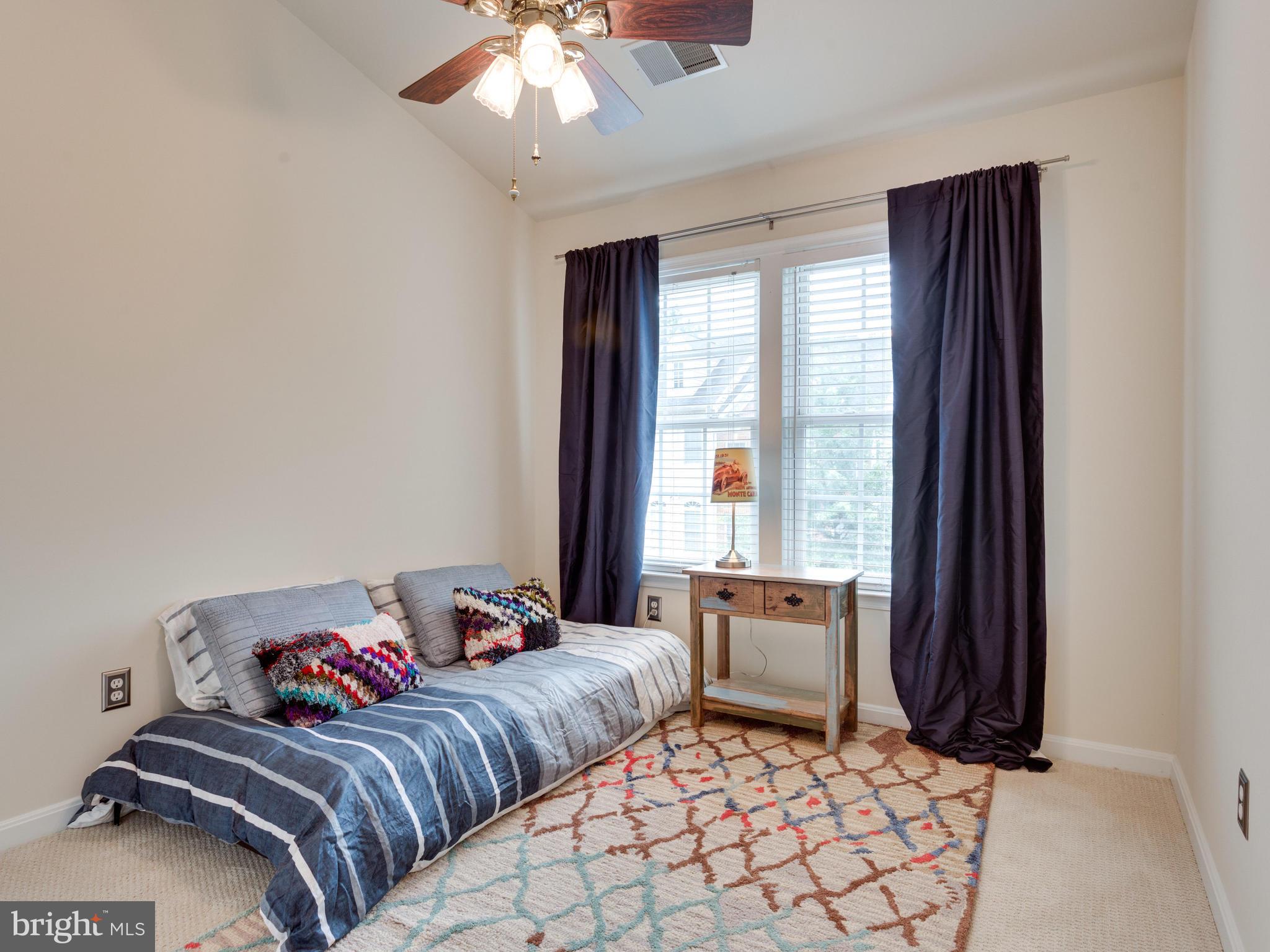 GUNSTON HILL - Residential