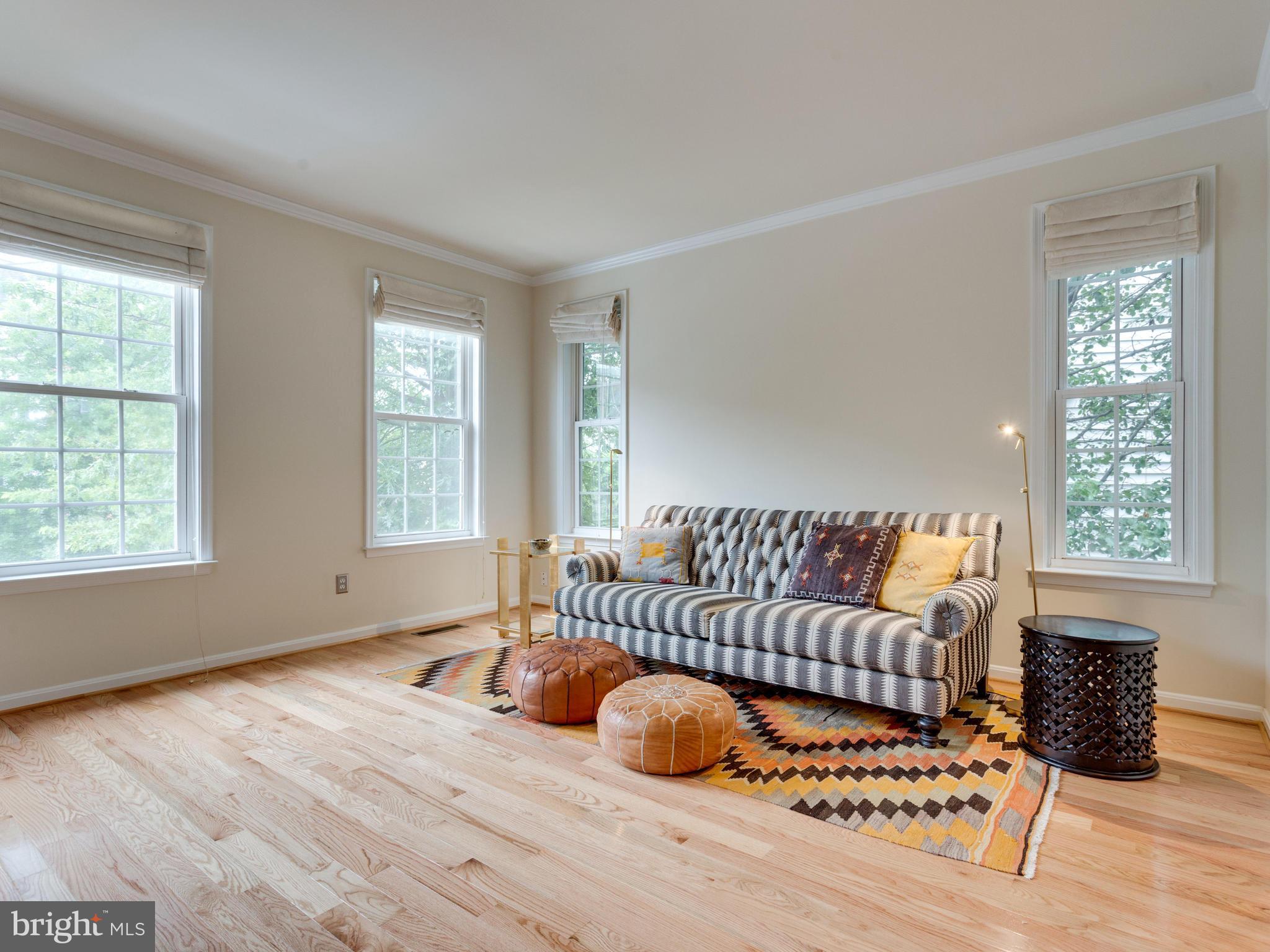 GUNSTON HILL - Residential