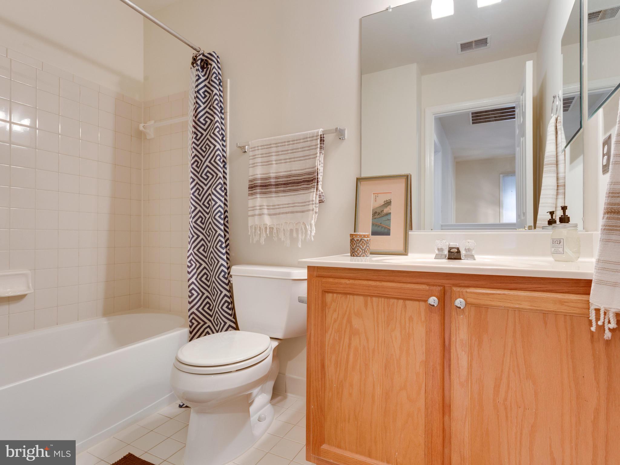 GUNSTON HILL - Residential