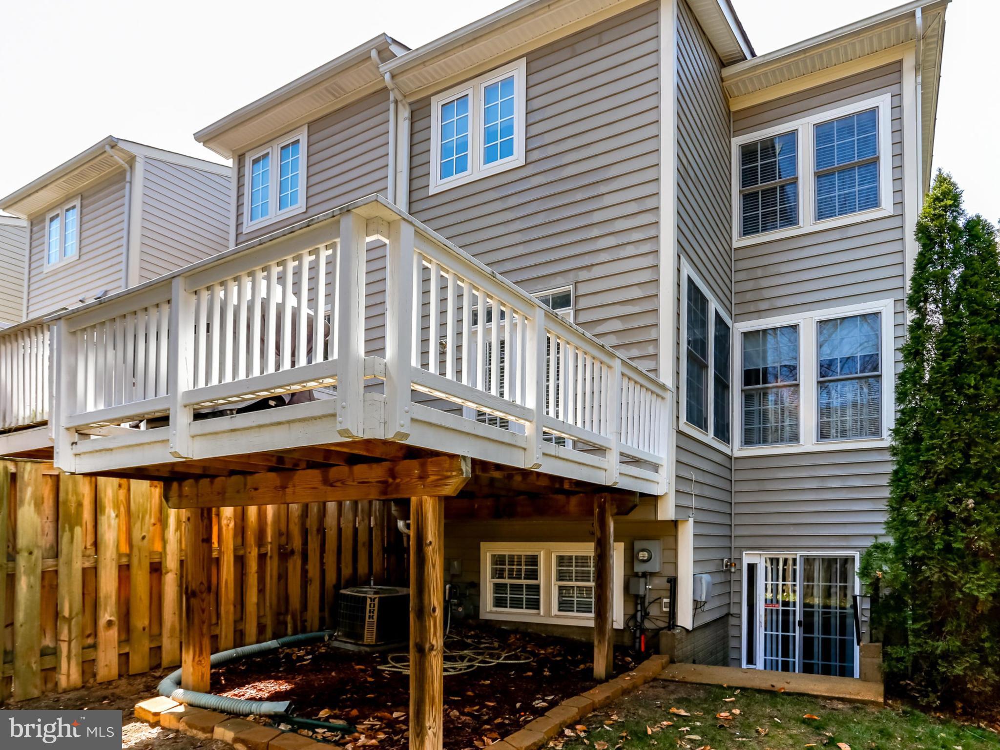 GUNSTON HILL - Residential