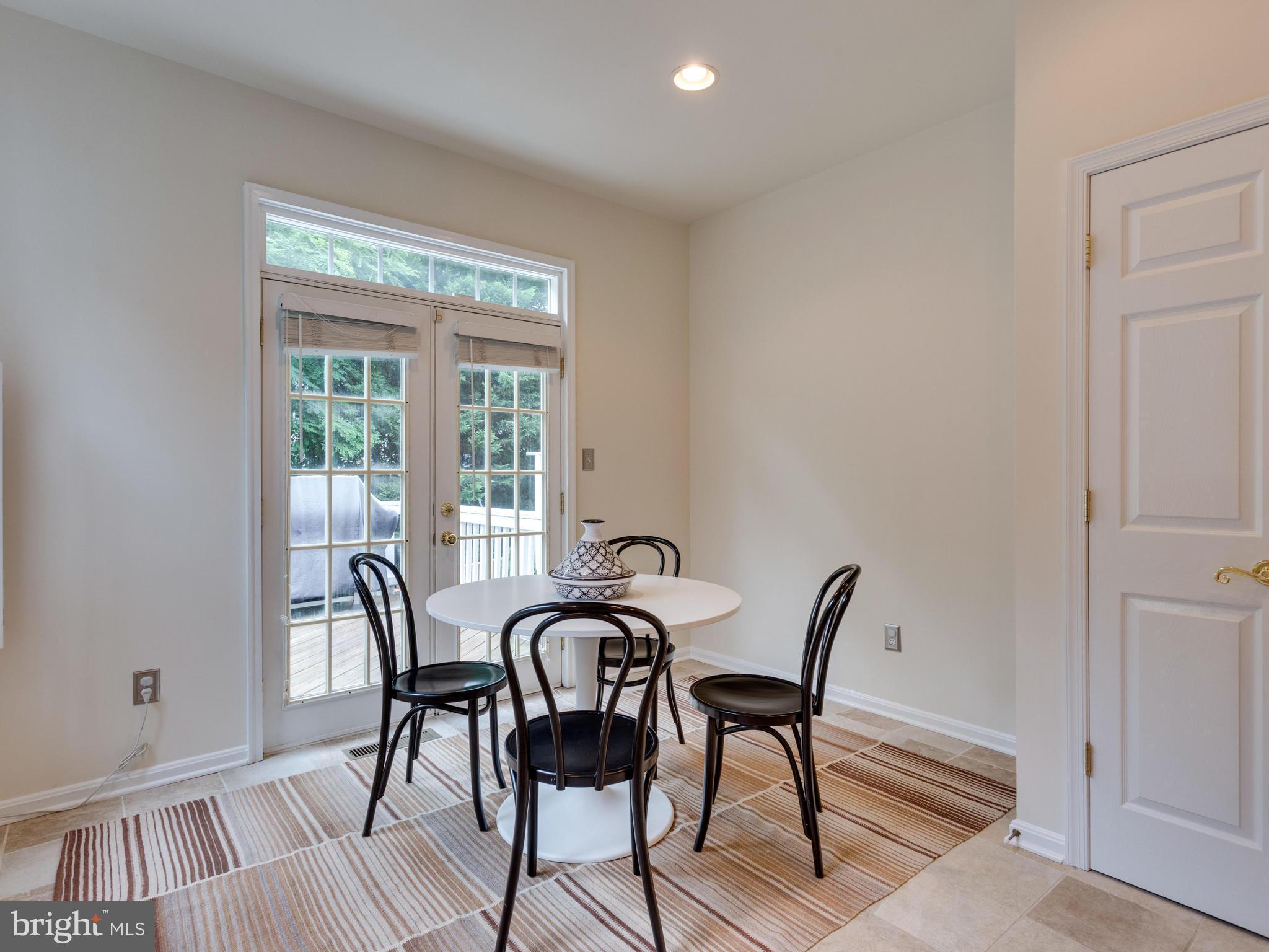 GUNSTON HILL - Residential