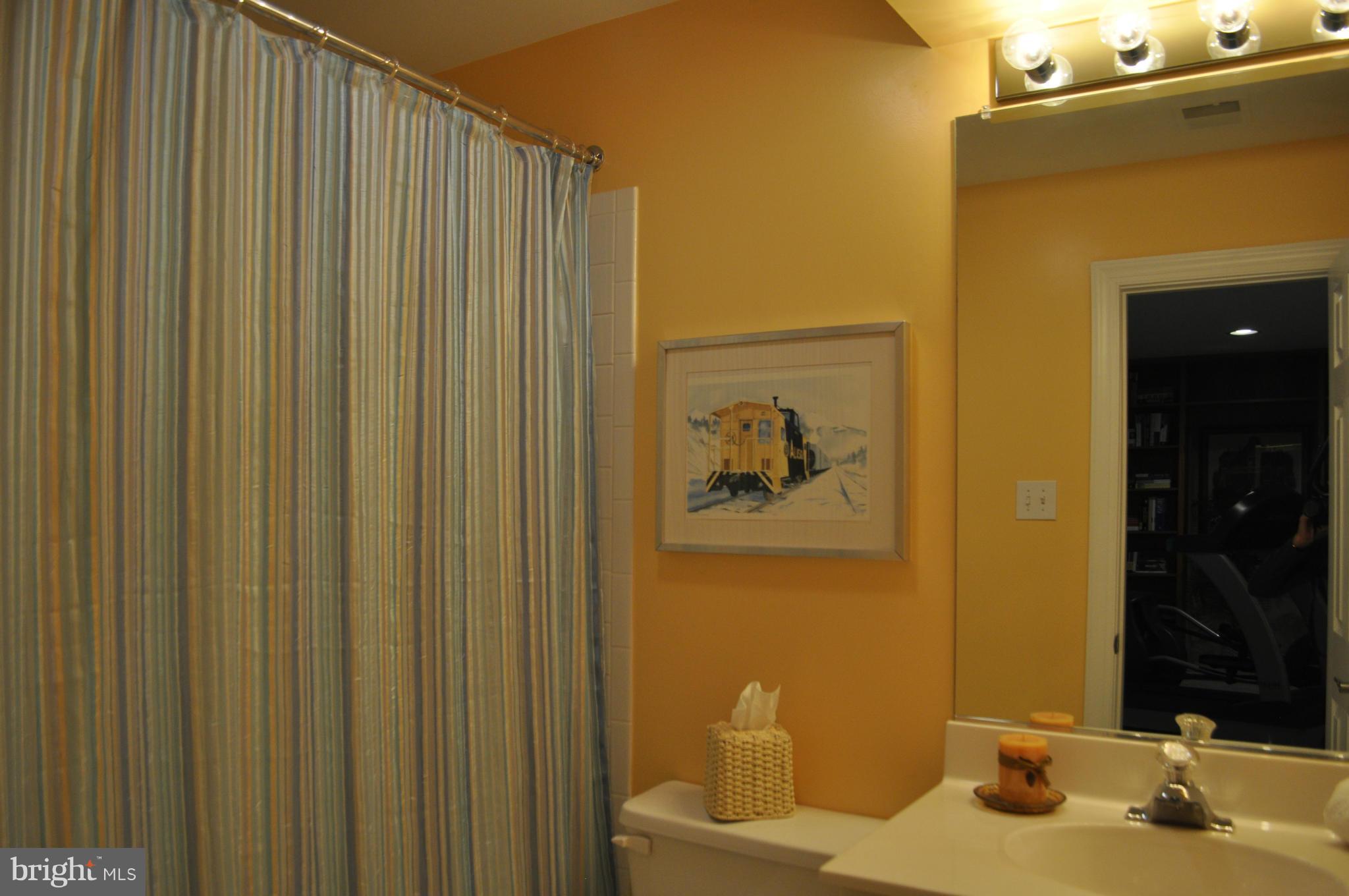 FENWICK COURT - Residential