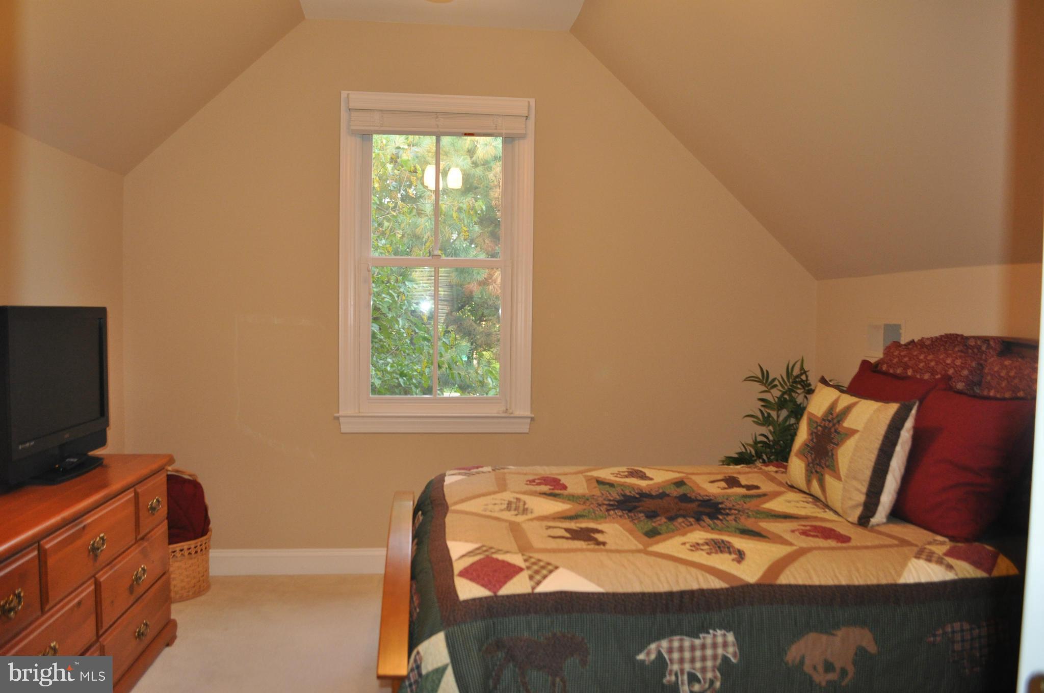 FENWICK COURT - Residential