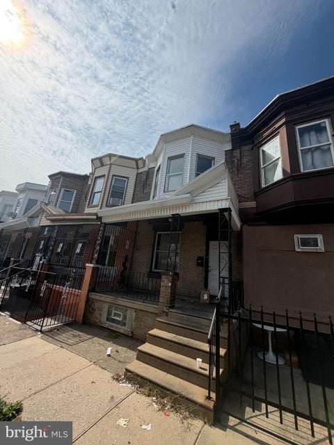 Townhouse For Sale - 4060 N 7th Street<br/> PHILADELPHIA, PA 19140