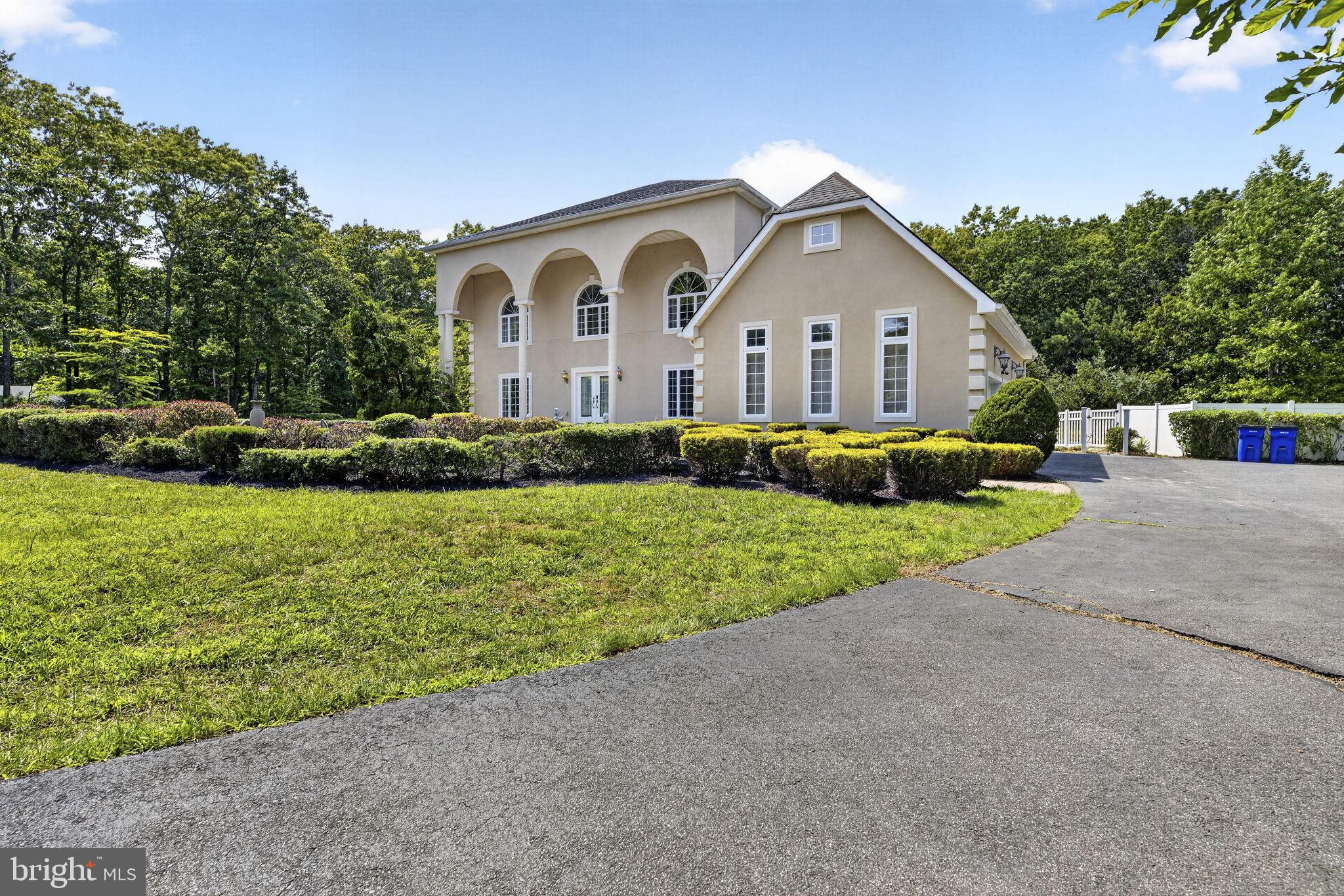 822 E HARLEQUIN DRIVE
