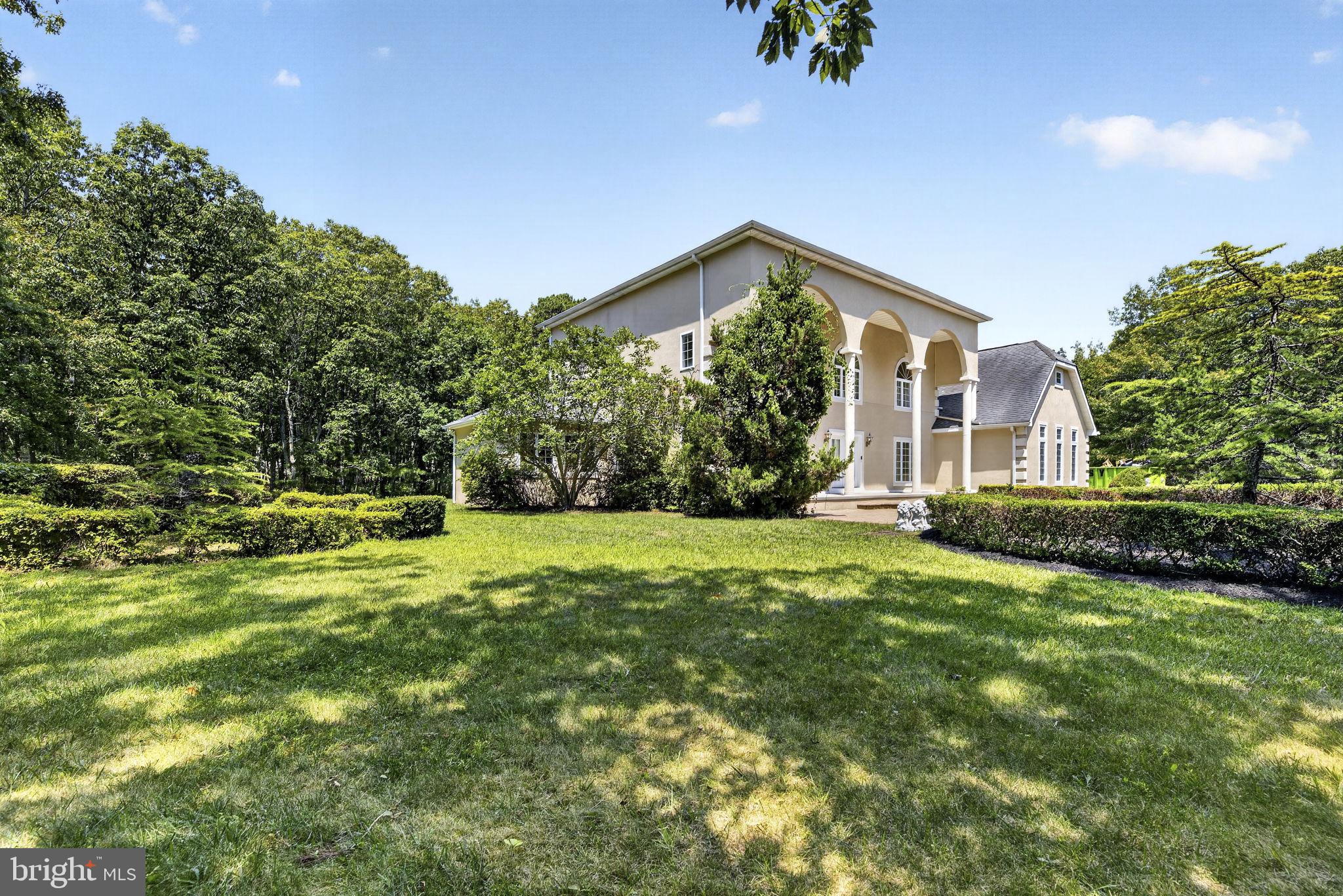 822 E HARLEQUIN DRIVE