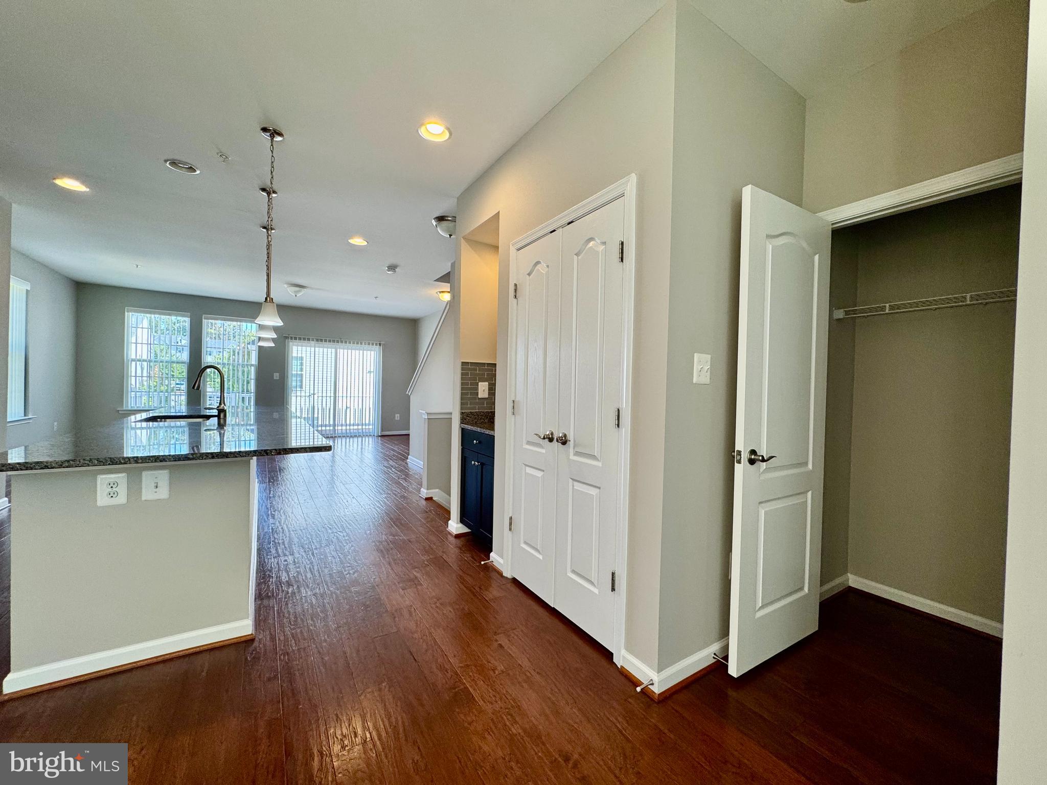 SENECA HILL - Residential Lease