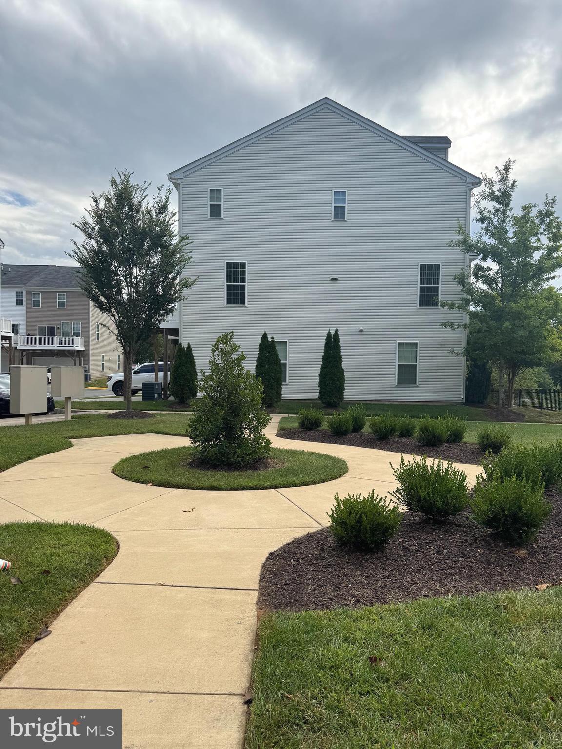 SENECA HILL - Residential Lease