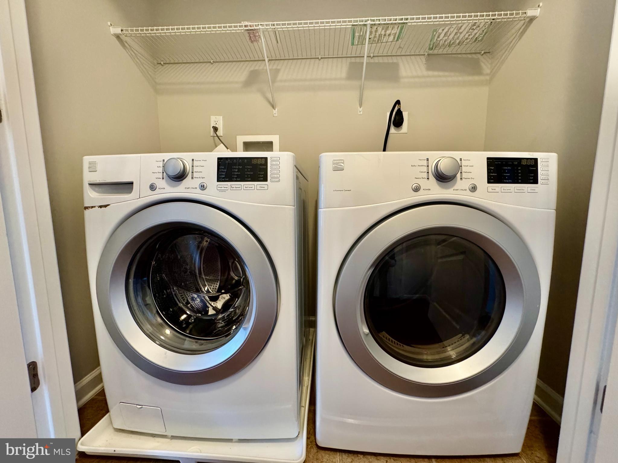 SENECA HILL - Residential Lease