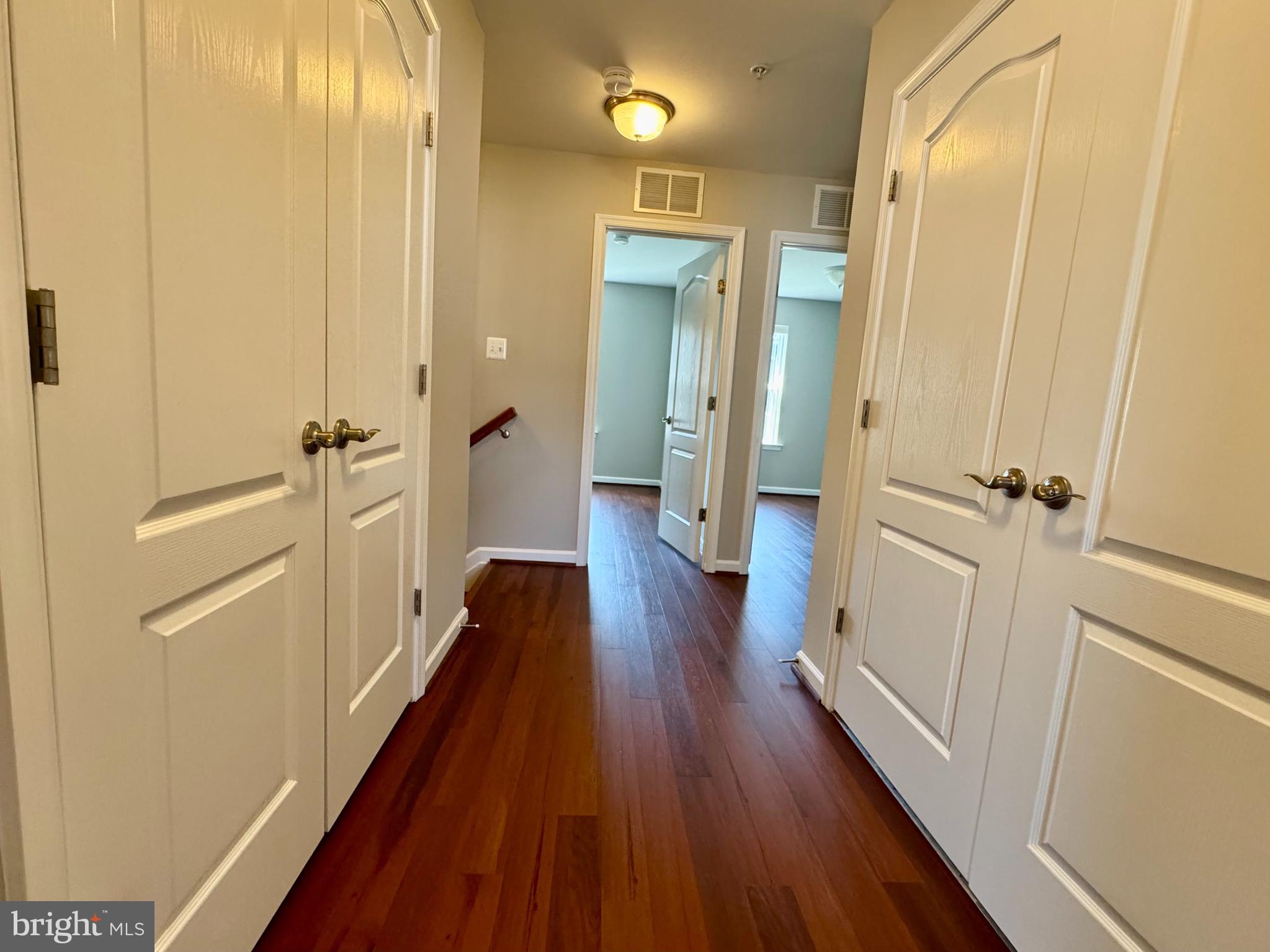 SENECA HILL - Residential Lease