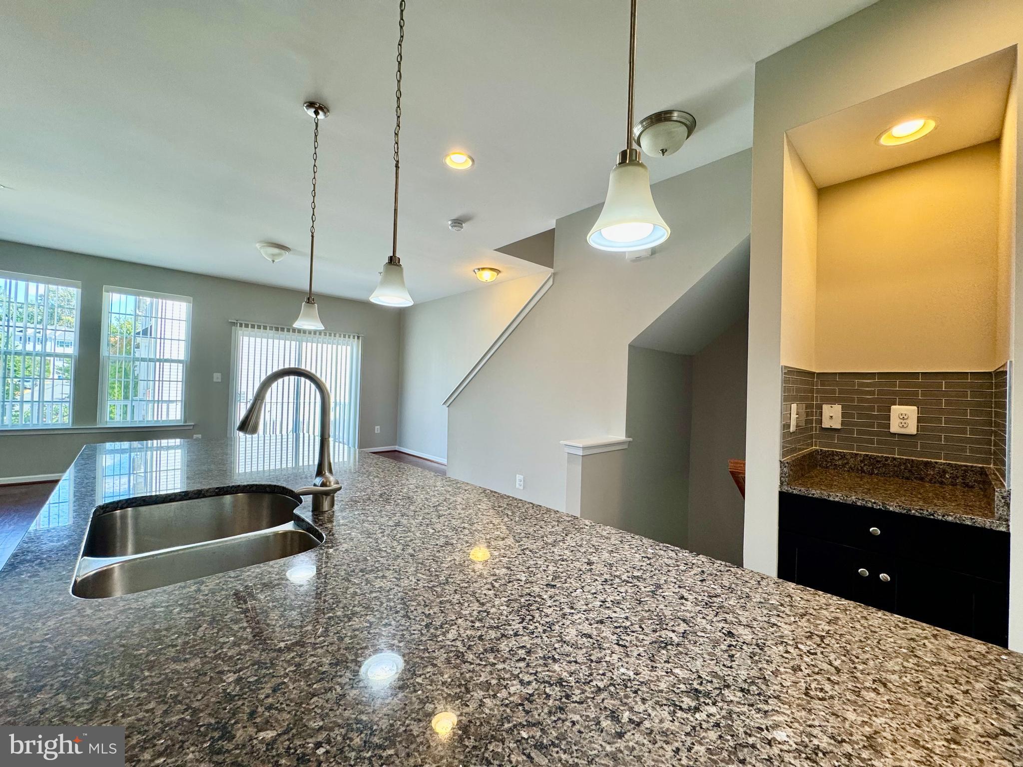 SENECA HILL - Residential Lease