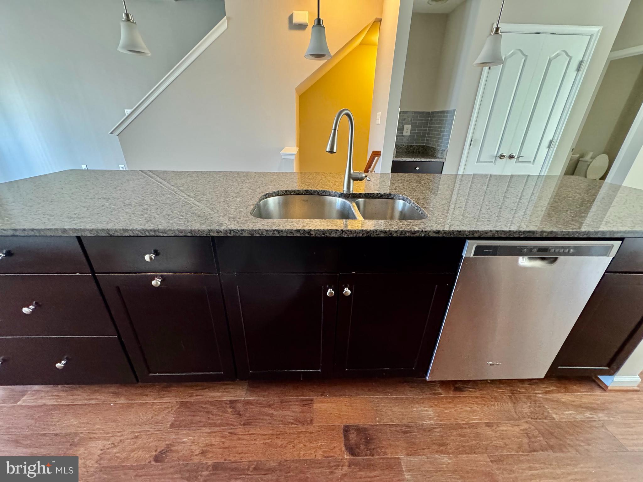 SENECA HILL - Residential Lease