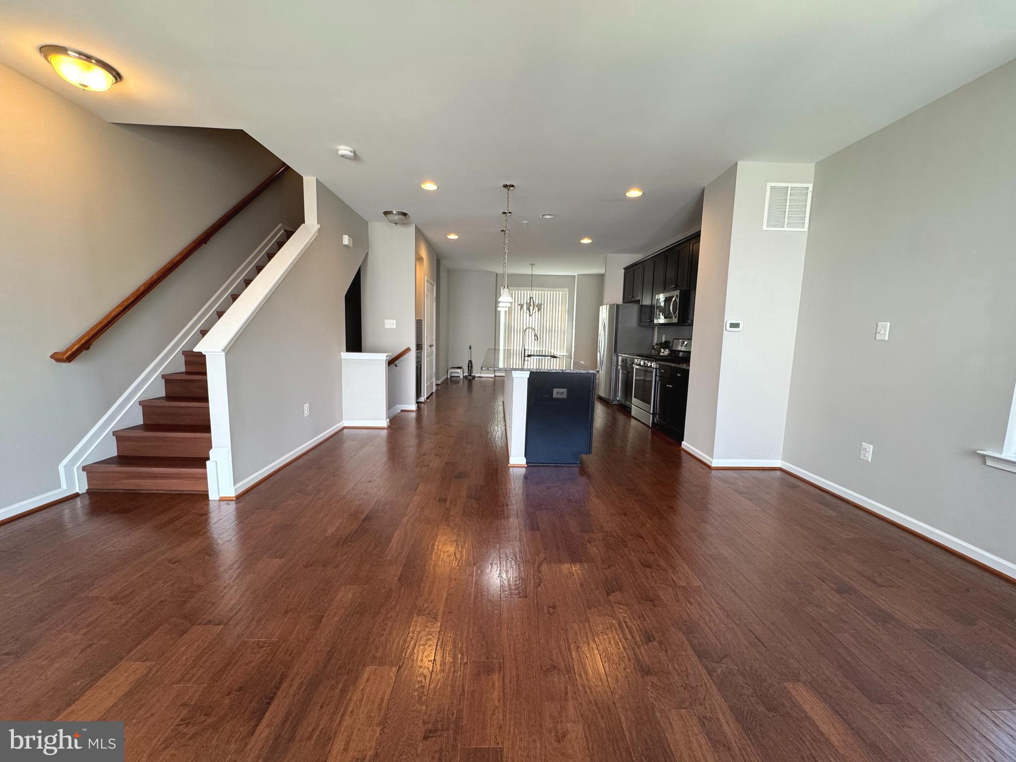 SENECA HILL - Residential Lease