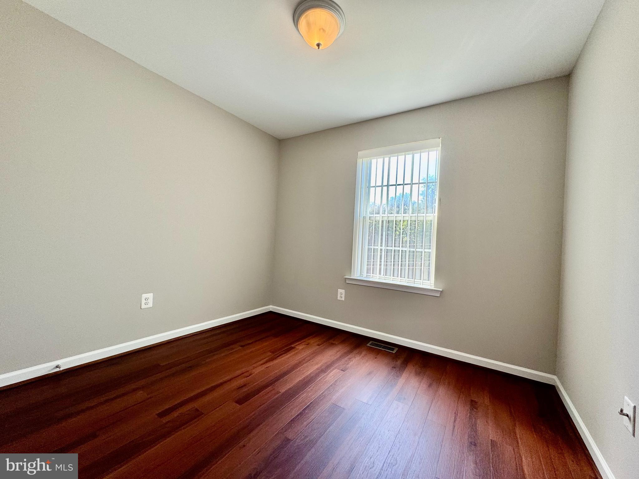 SENECA HILL - Residential Lease