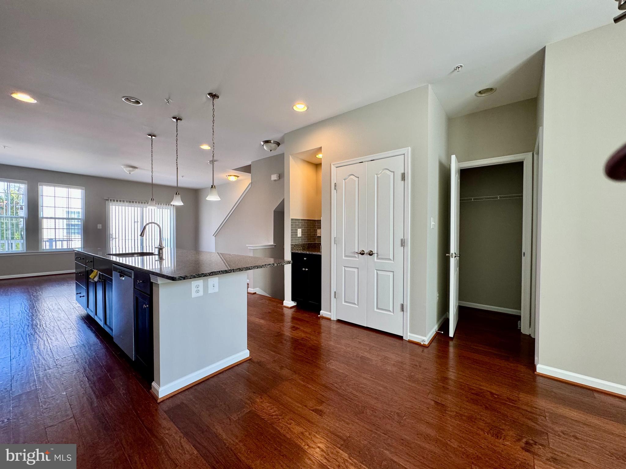 SENECA HILL - Residential Lease