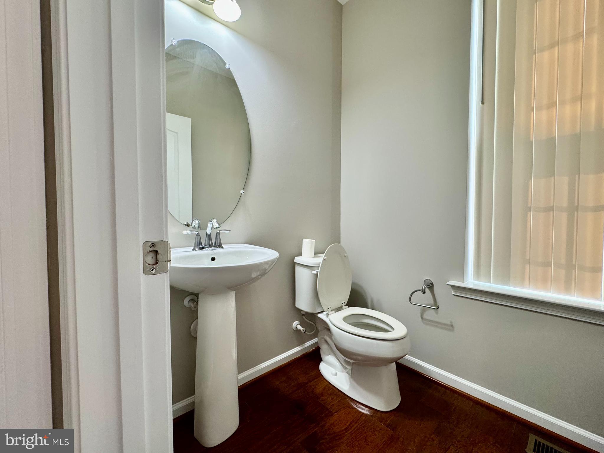 SENECA HILL - Residential Lease