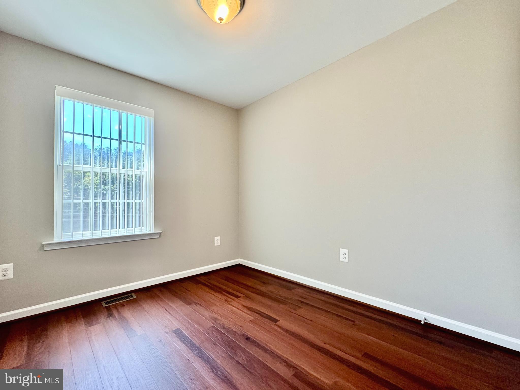 SENECA HILL - Residential Lease